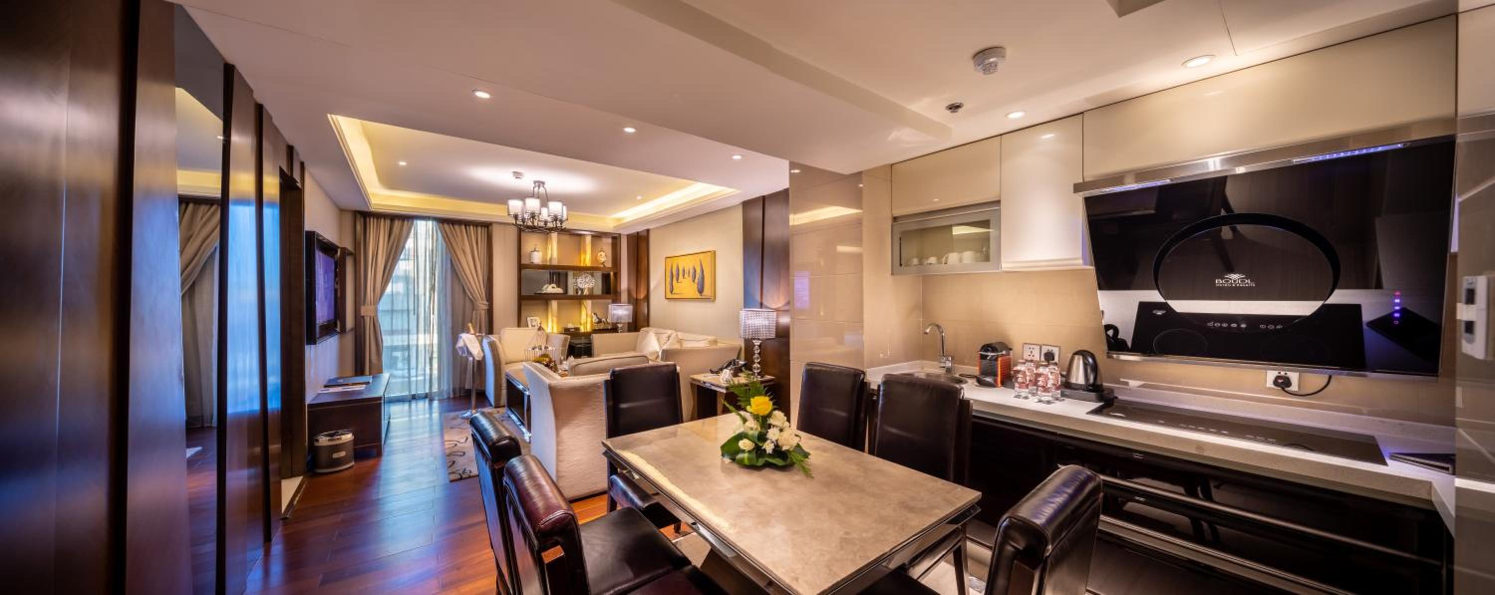 Superior Suite - Photo 13