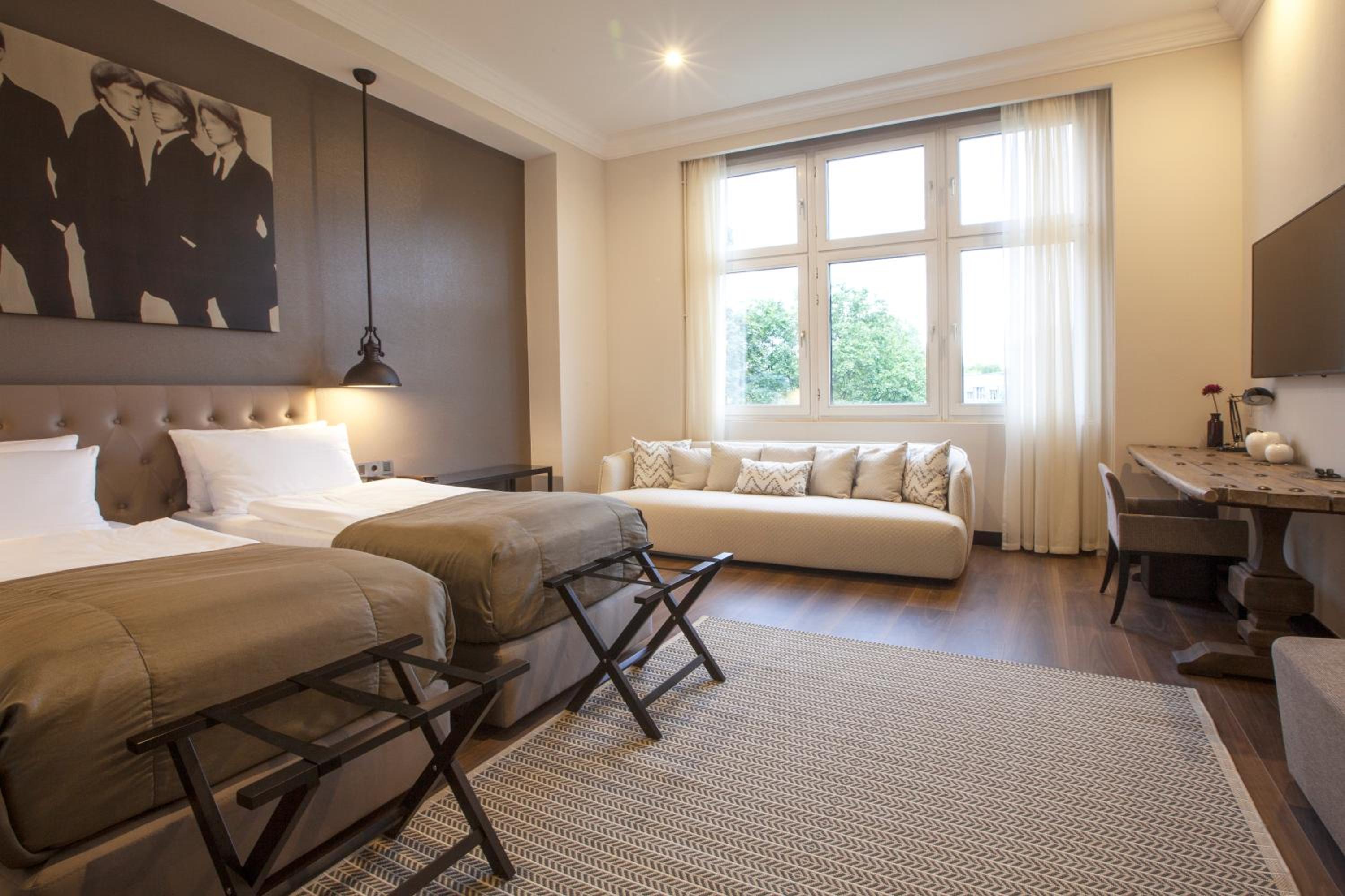 Deluxe Twin Room photo 3