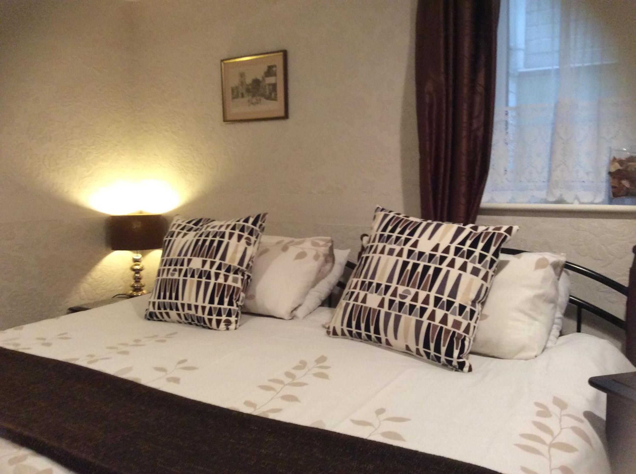 Standard Double Room with Shared Bathroom photo 2