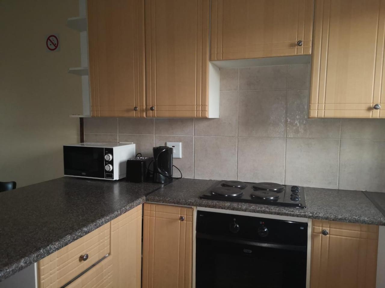 Two-Bedroom Apartment with Balcony - Photo 9