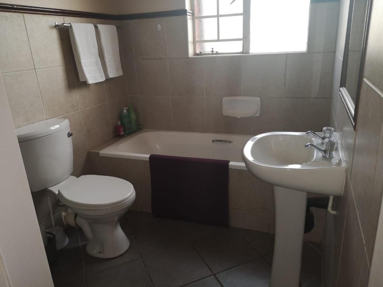 Two-Bedroom Apartment with Balcony - Photo 13
