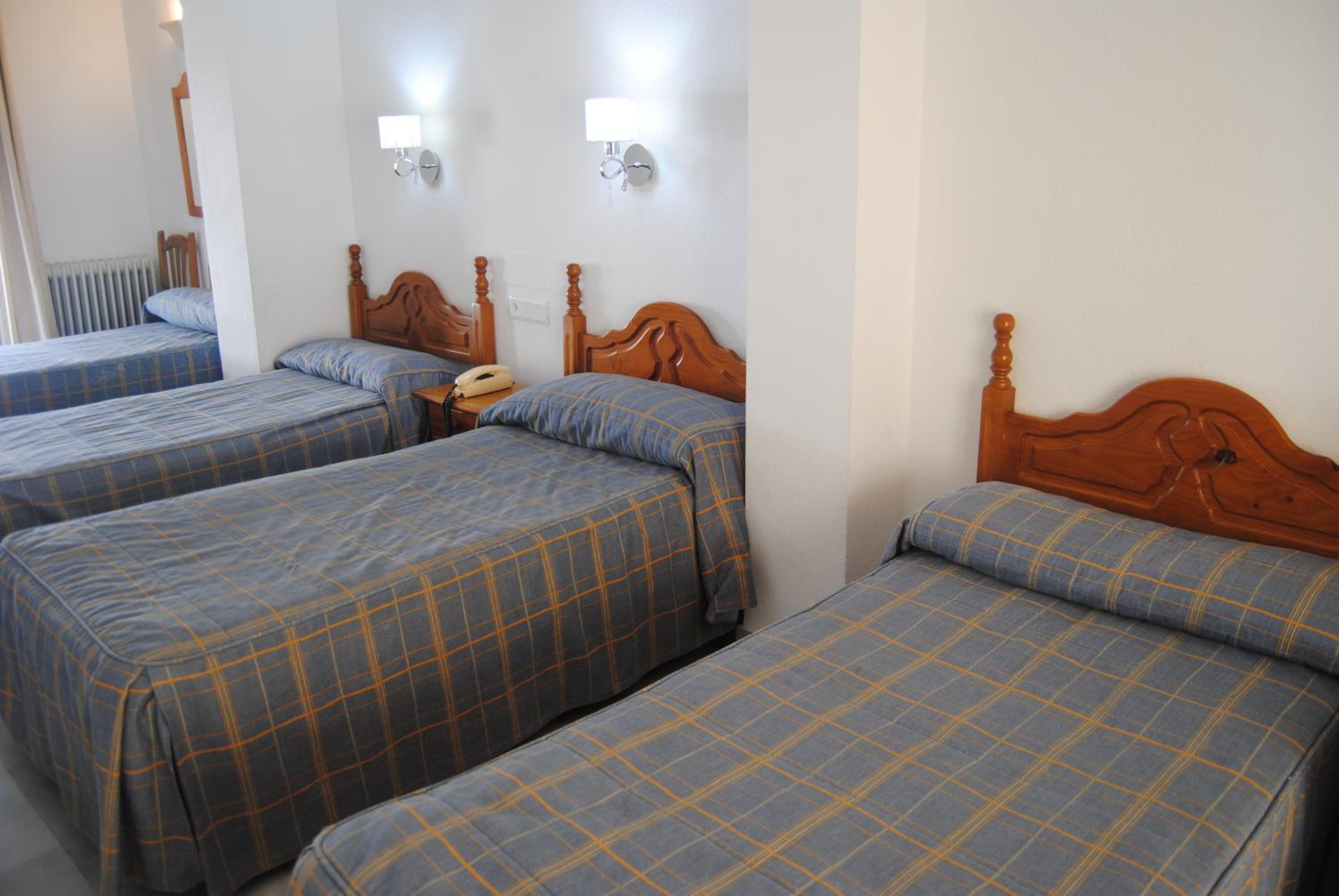 Quadruple Room photo 2