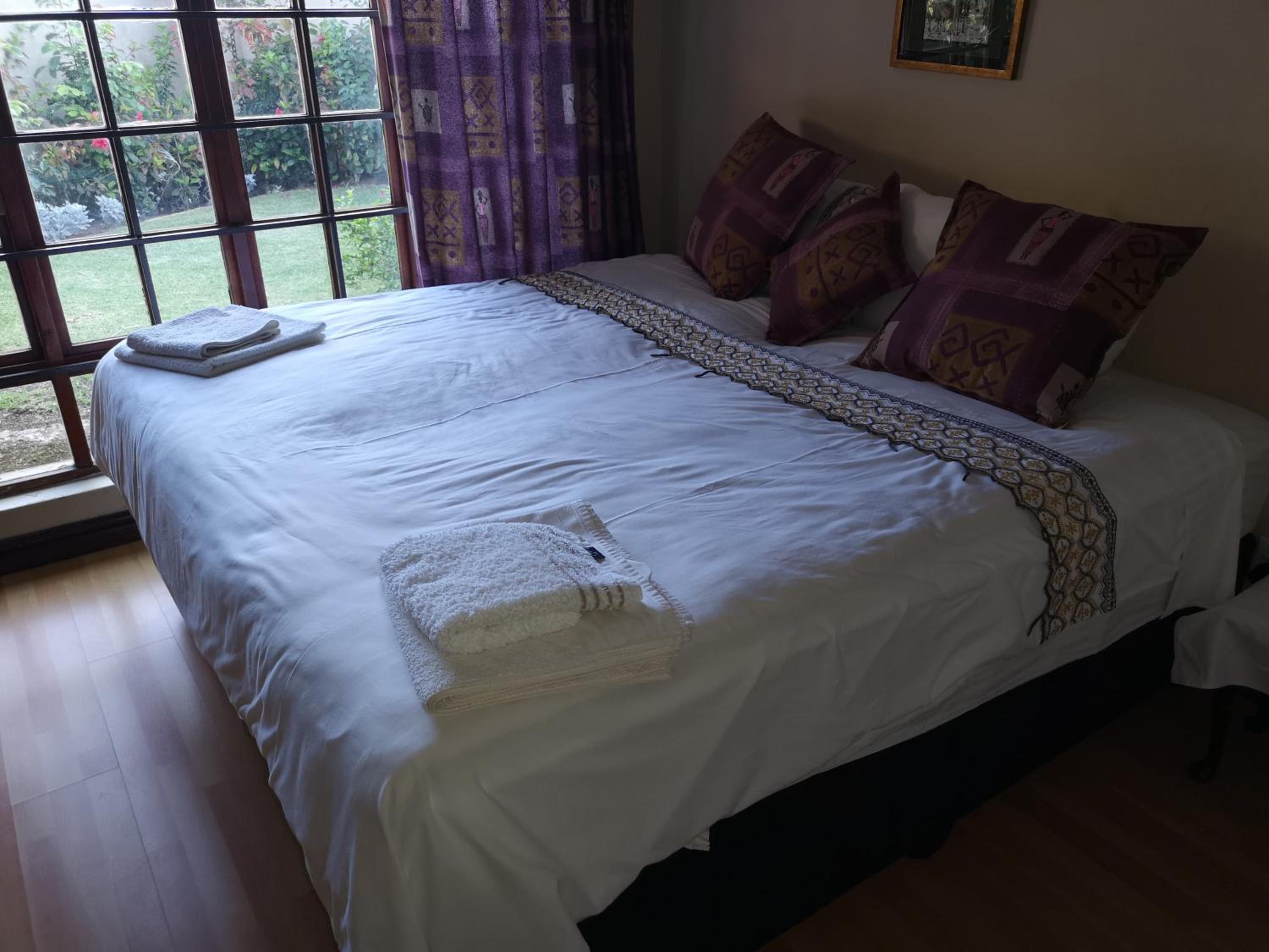Double or Twin Room with Shower - Photo 5