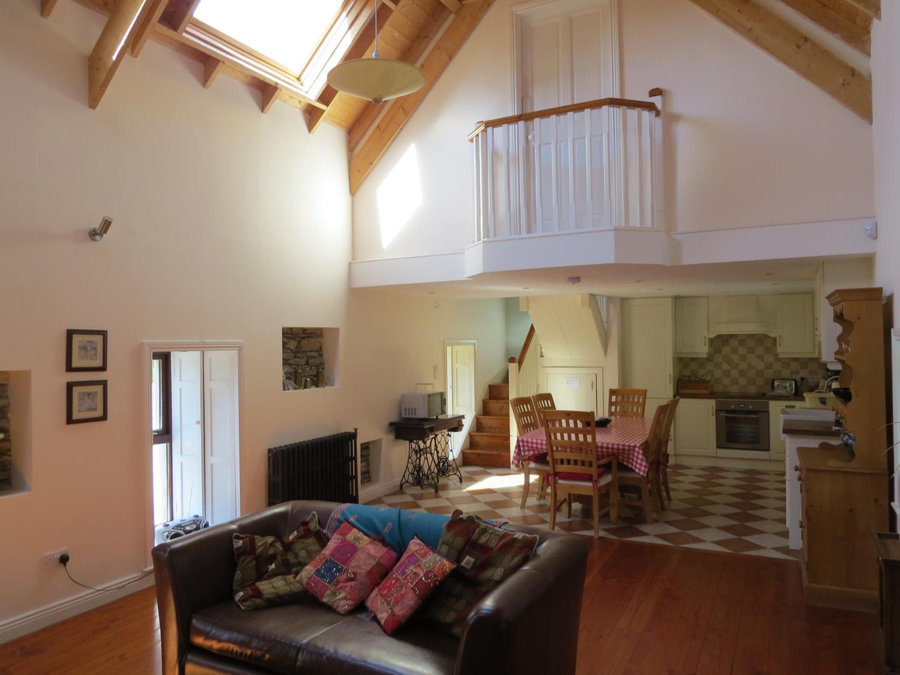 Four-Bedroom House photo 2