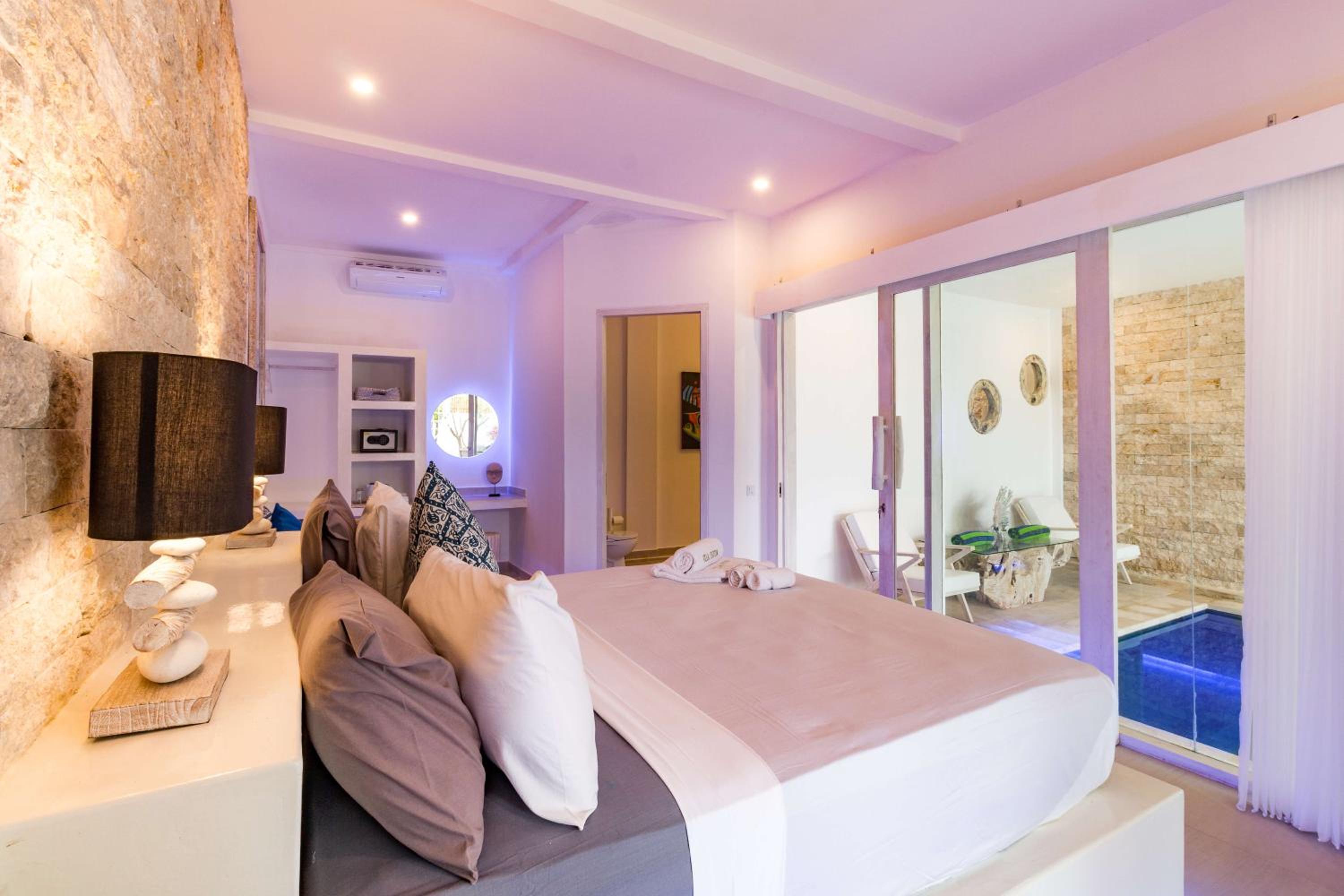 Luxury One-Bedroom Villa with Private Pool photo 1
