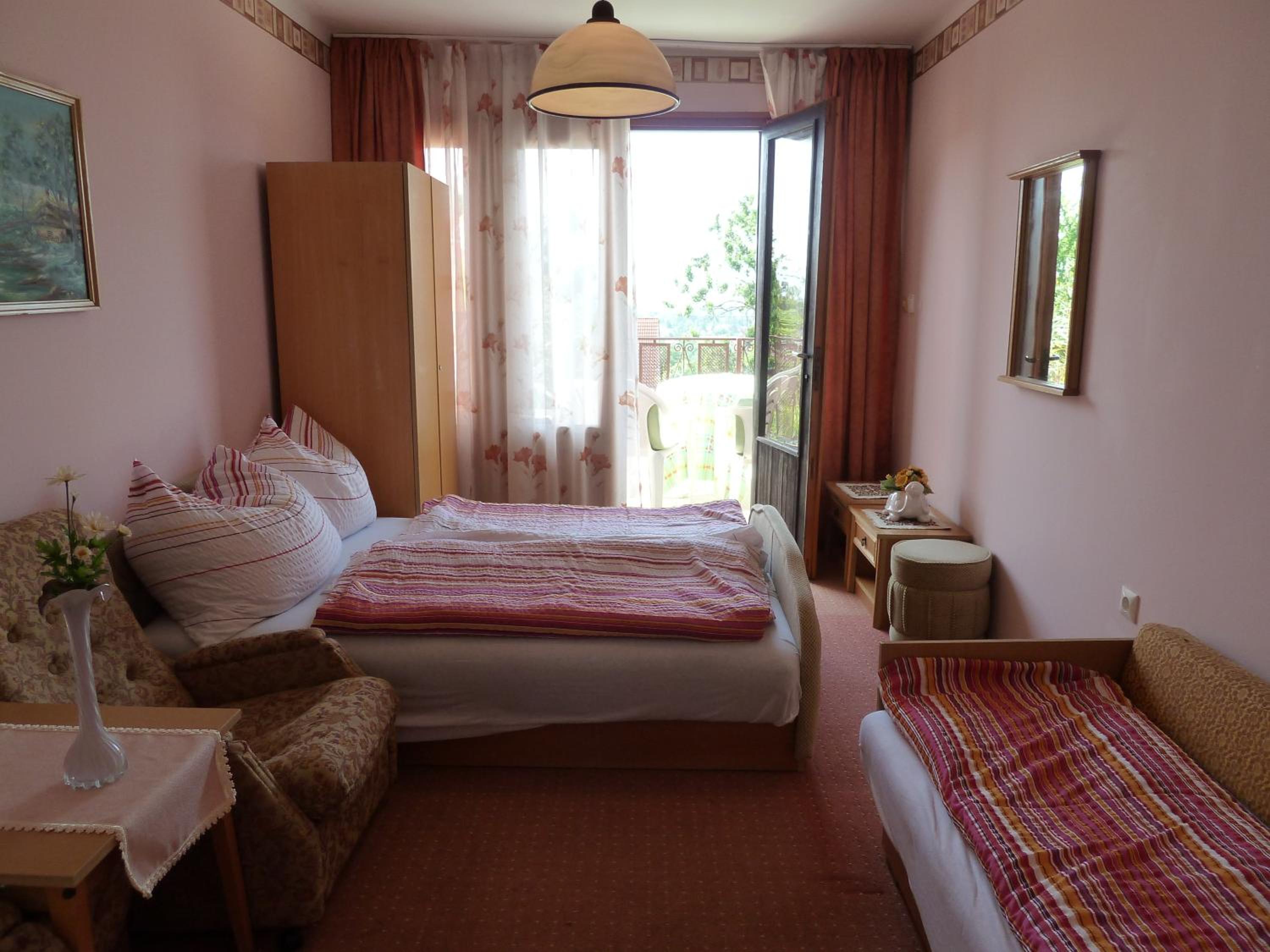 Four-Bedroom House photo 1