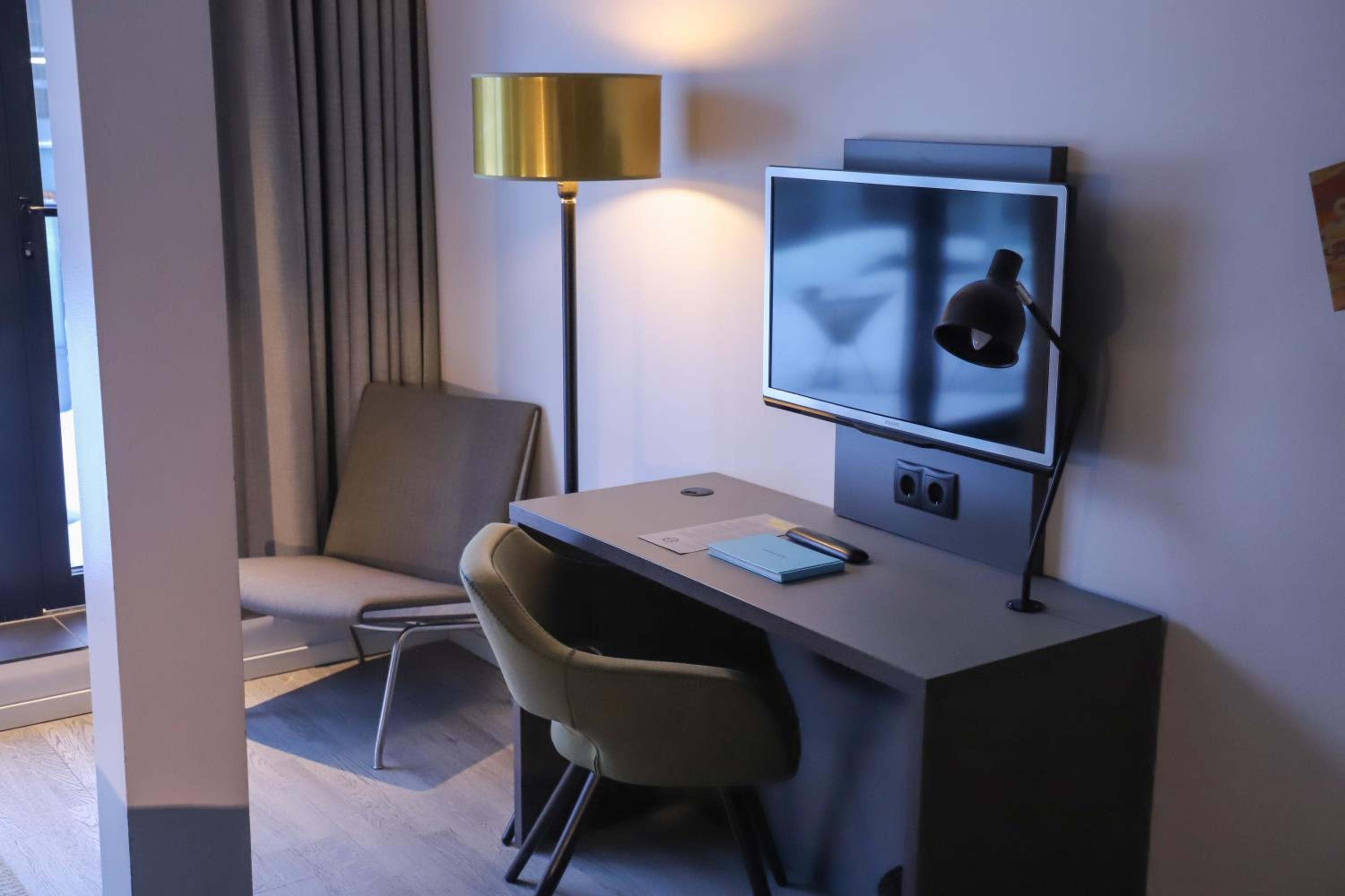 Twin Room with Balcony