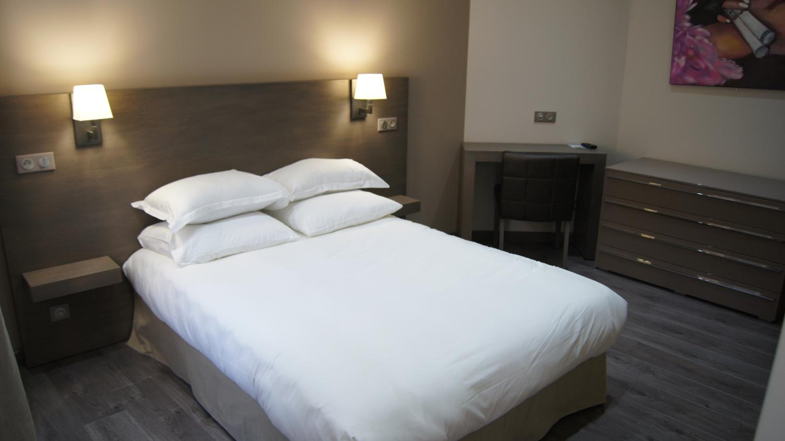 Double Room - Photo 2