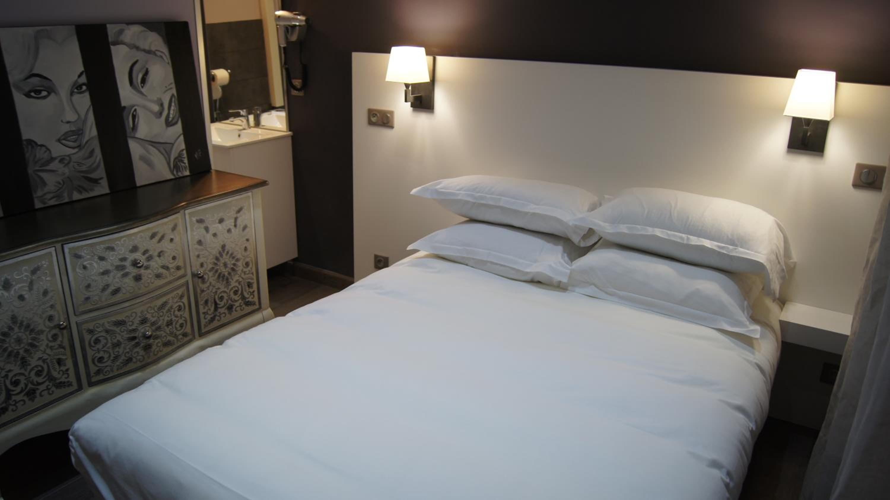 Double Room - Photo 3