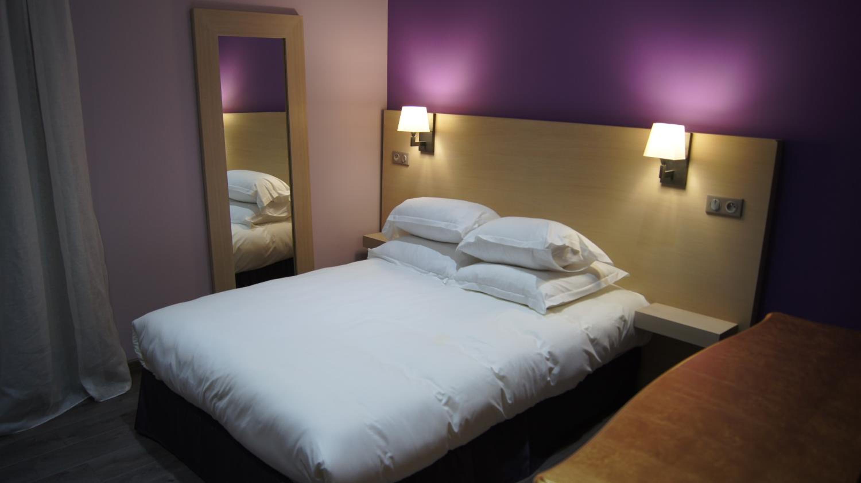 Double Room - Photo 5