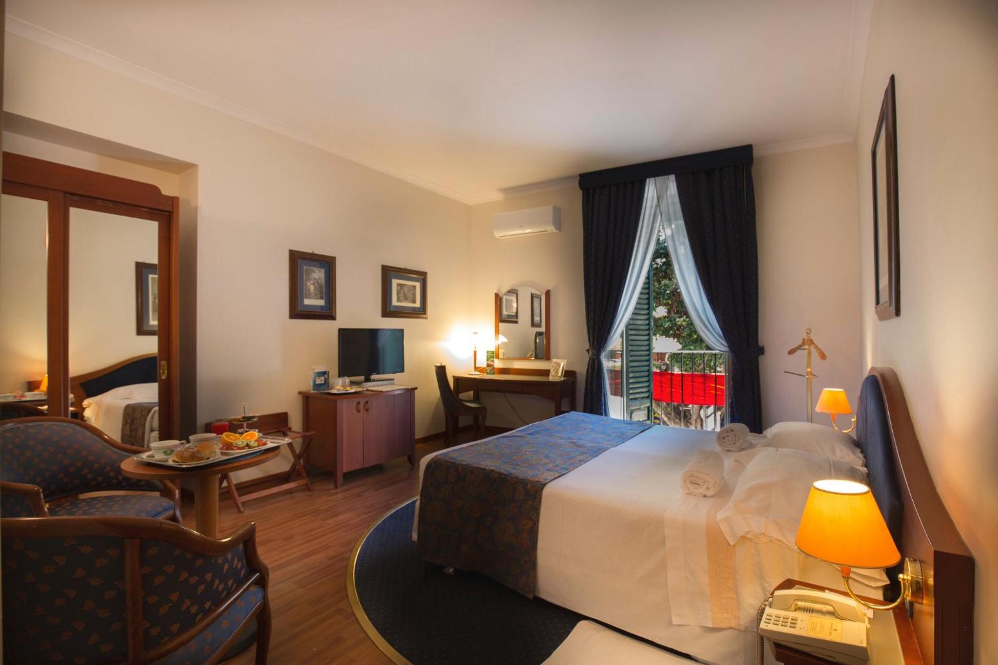 Superior Double or Twin Room - Photo 6