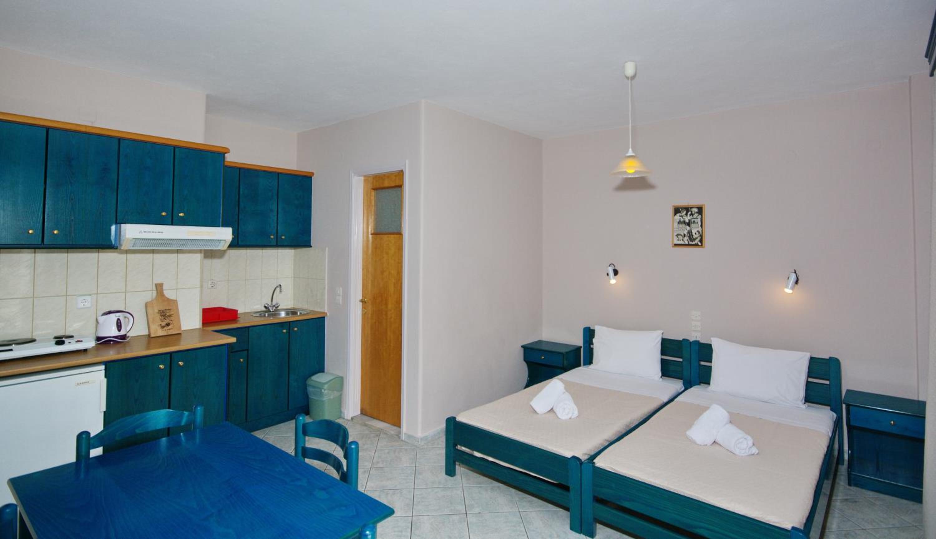 Studio Apartment photo 1
