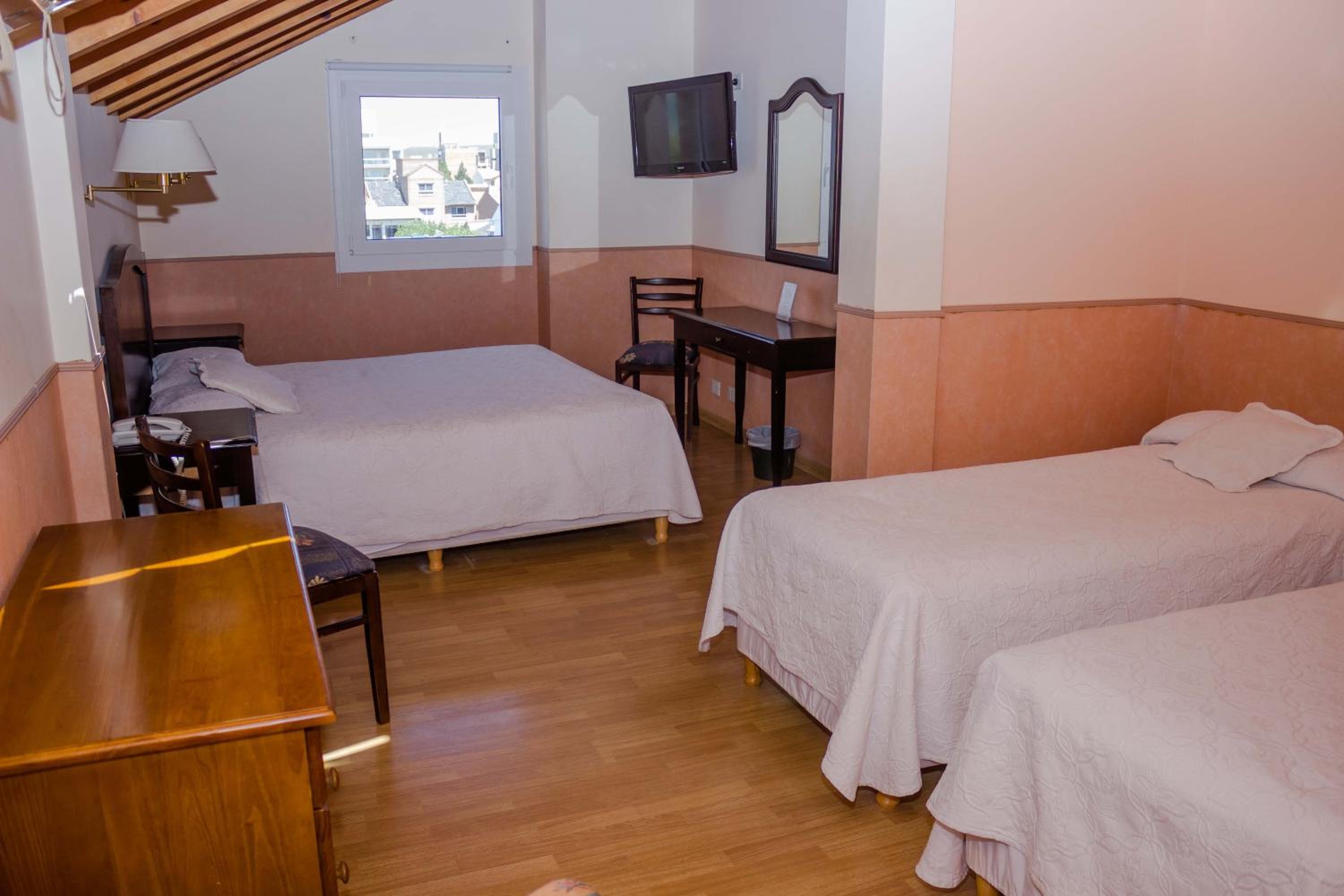 Triple Room photo 2