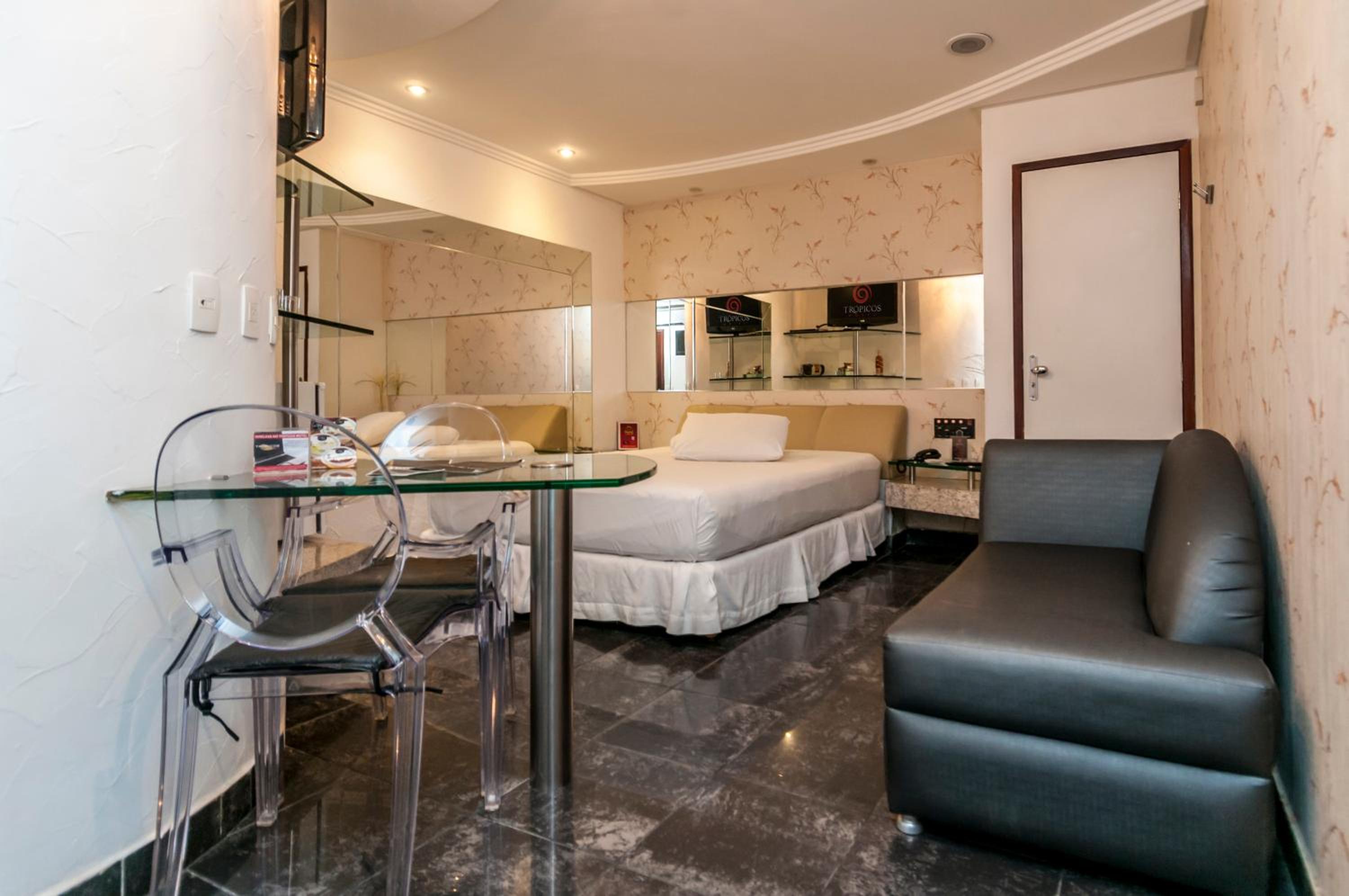Standard Double Room - Photo 7