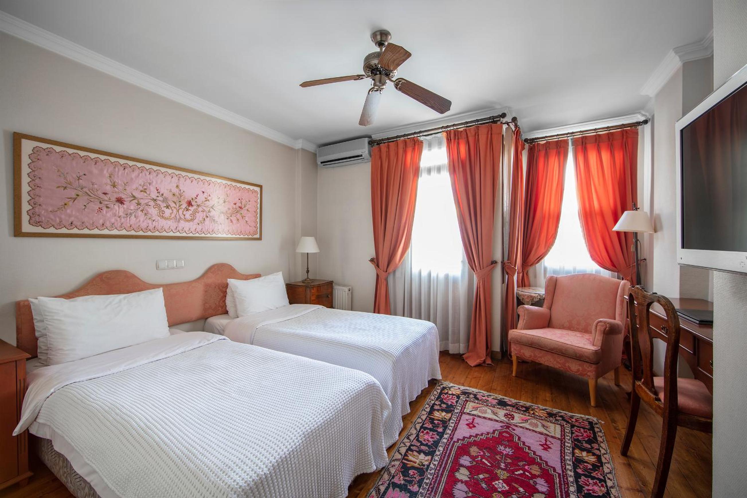 Standard Twin Room photo 1