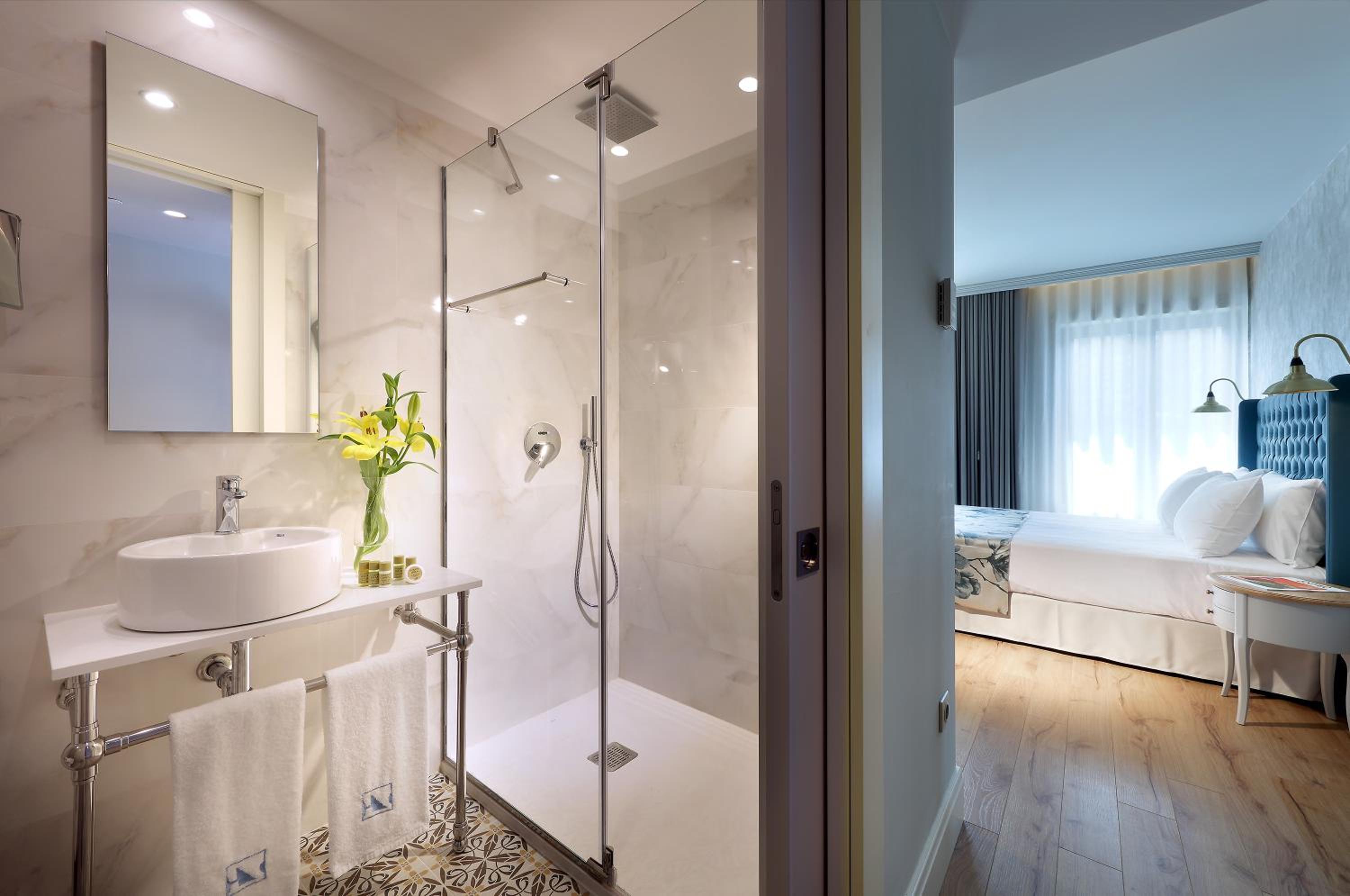 Double or Twin Room with River View