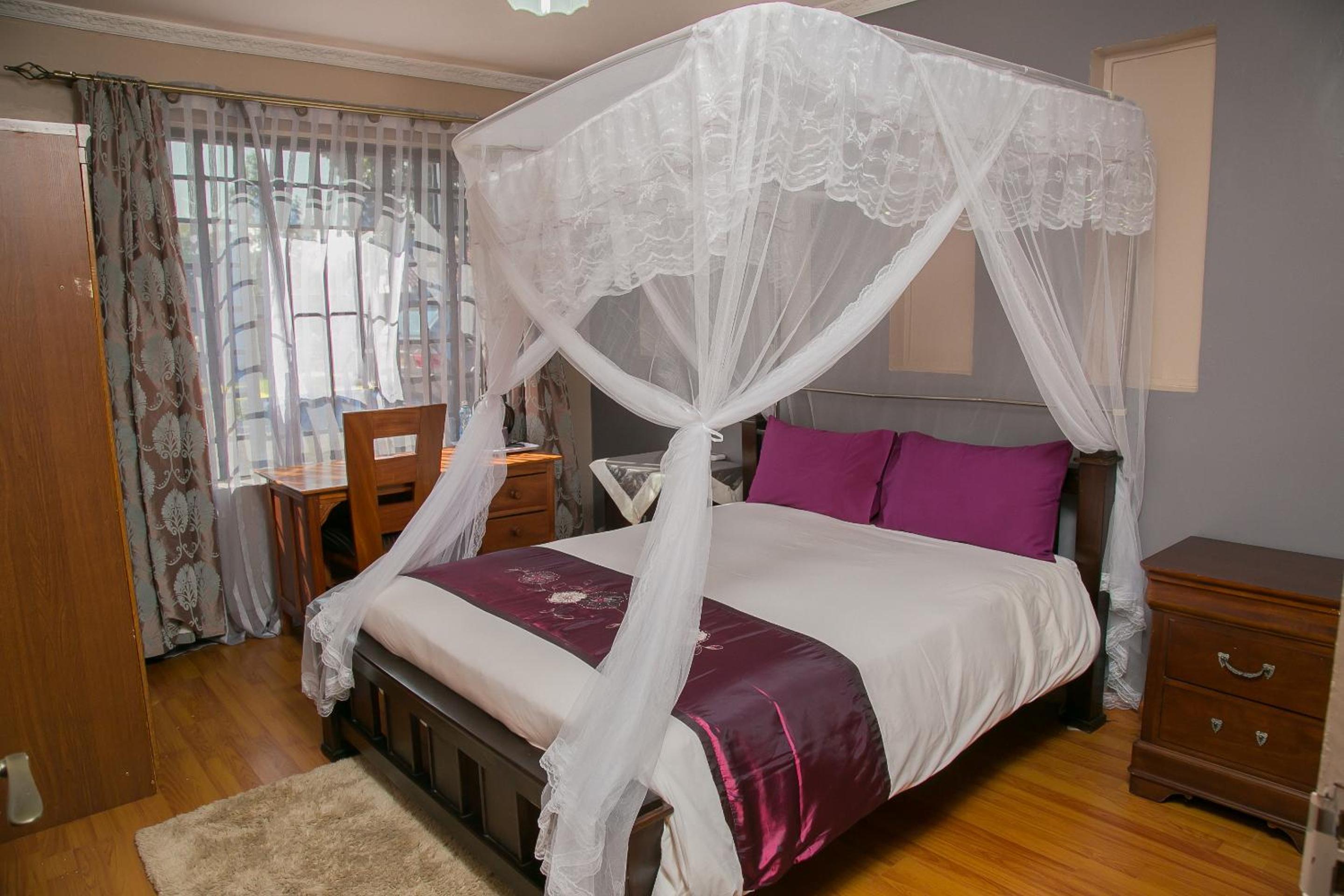 Standard Double Room photo 2