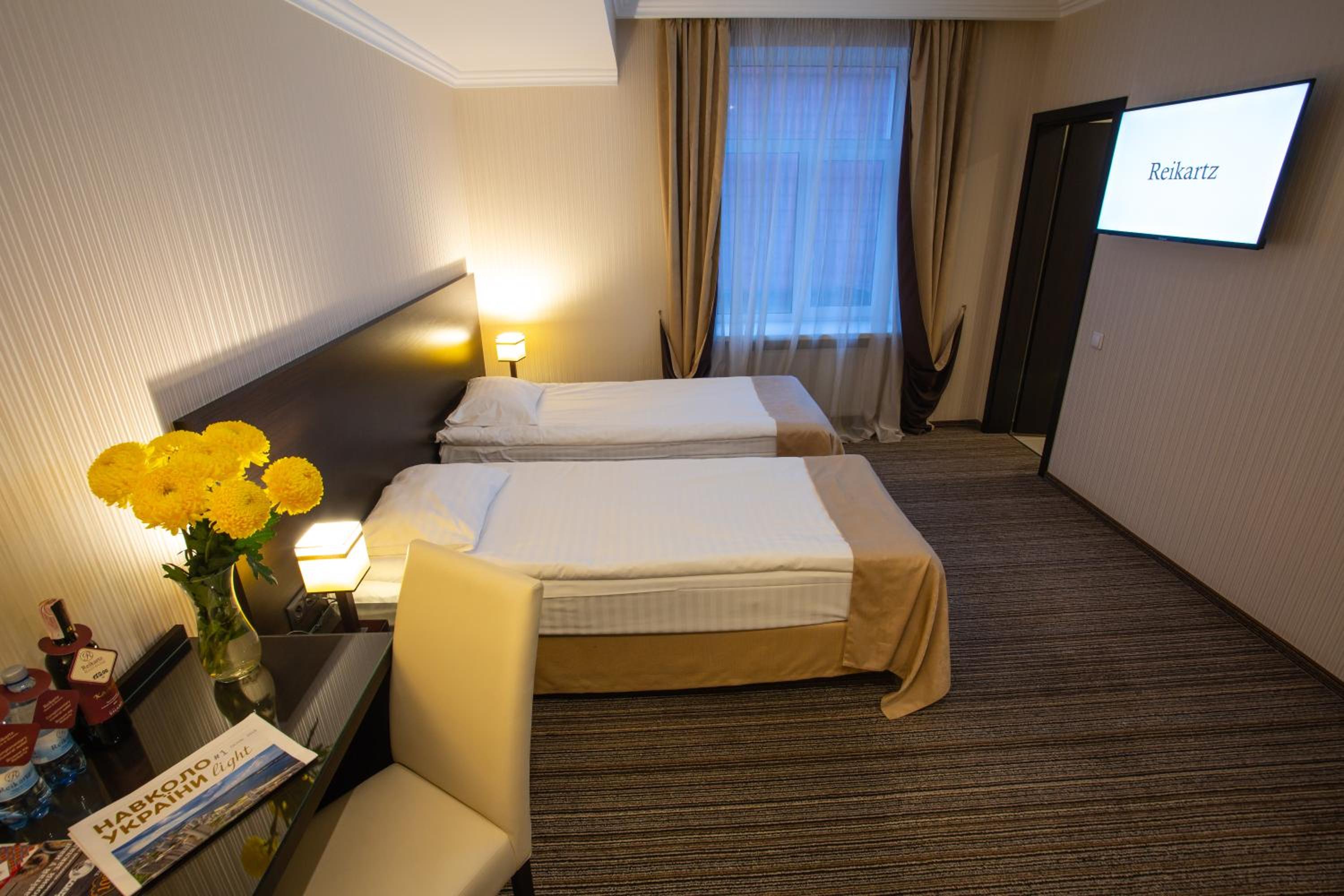 Standard Twin Room
