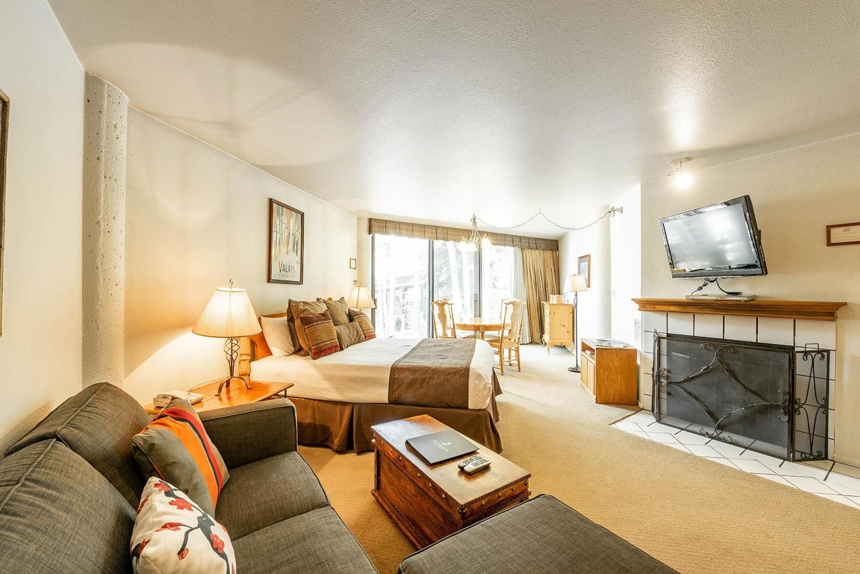 Studio Suite - Photo 3