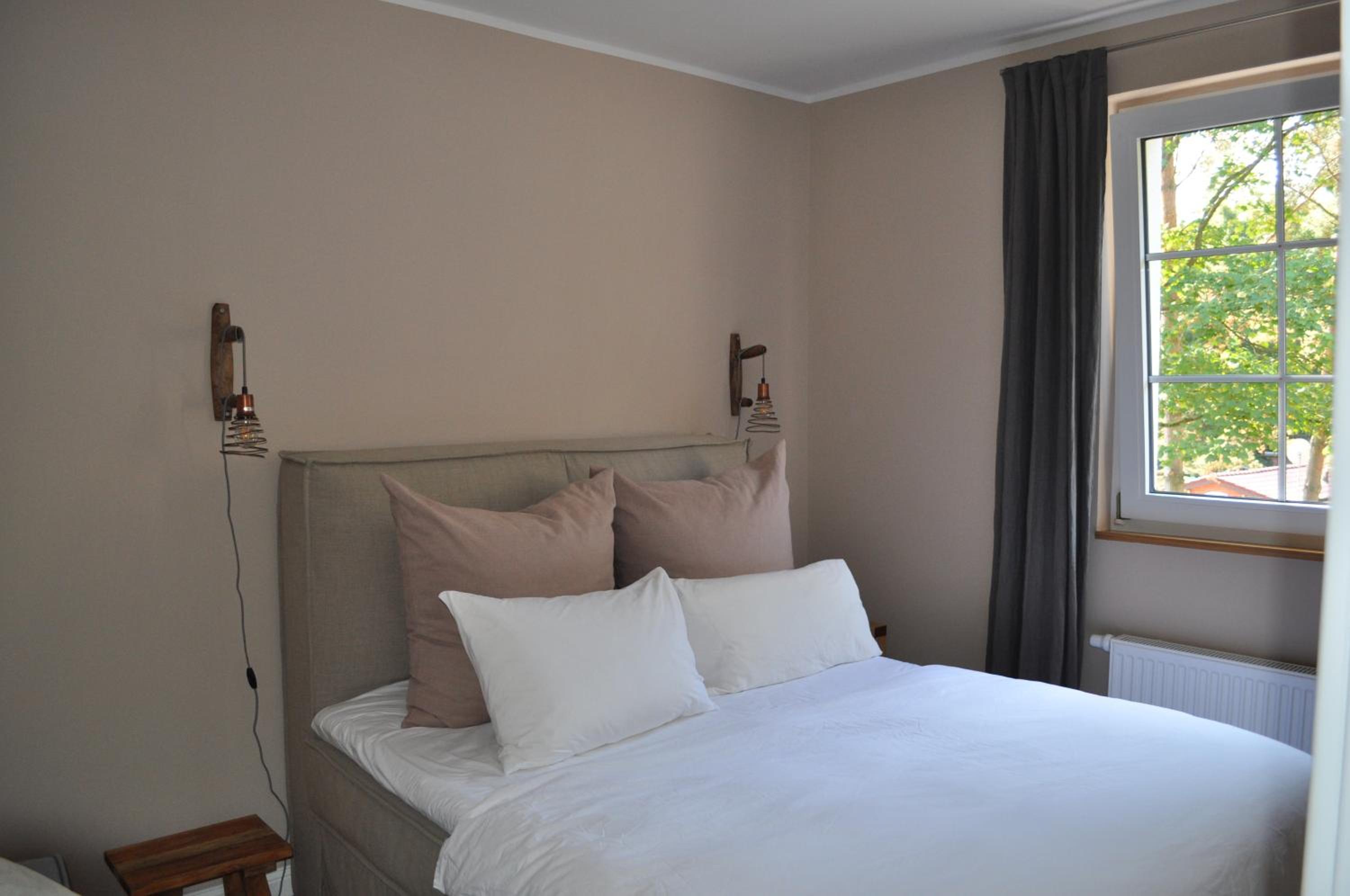 Studio Apartment with Sea View photo 3