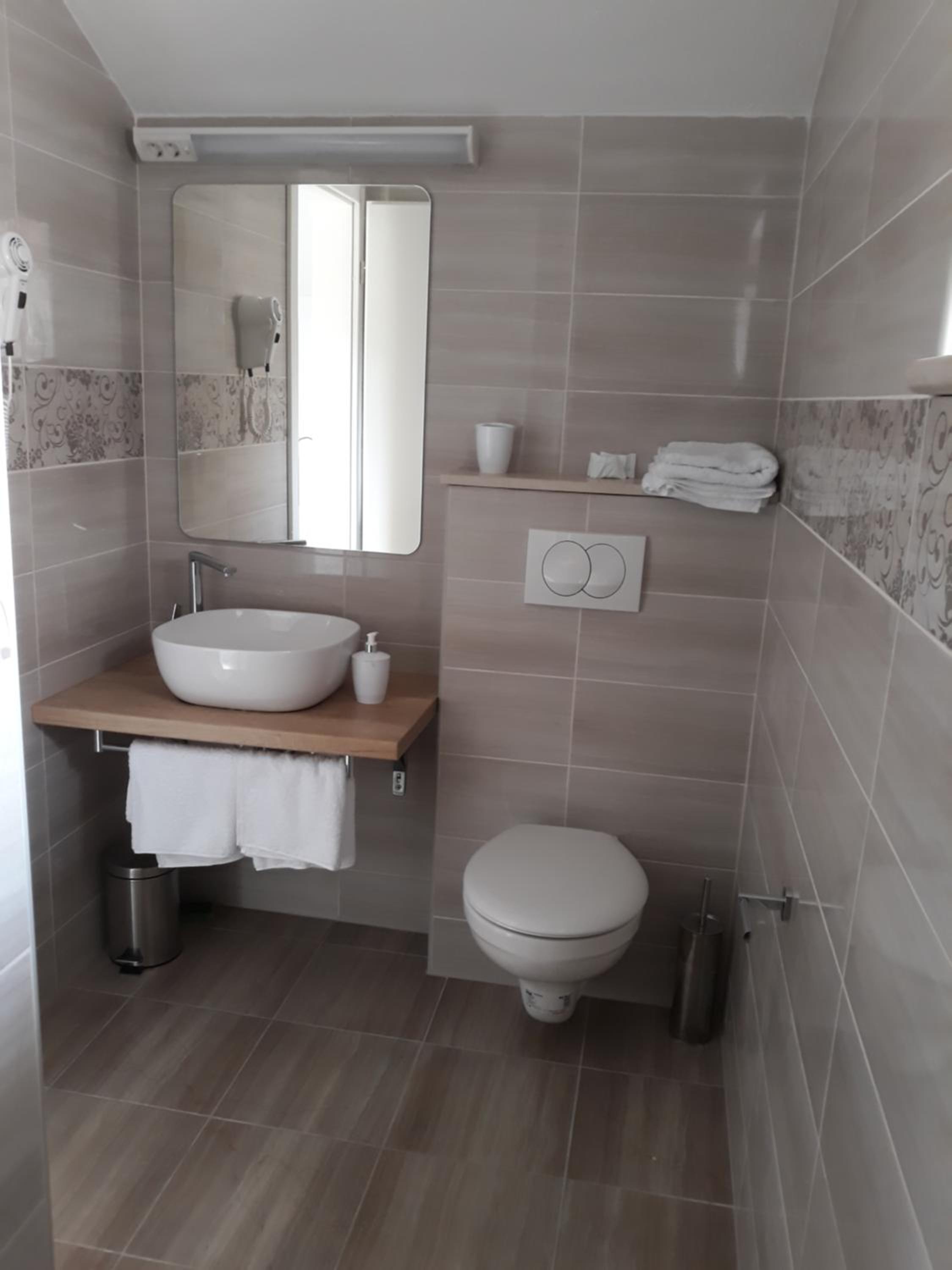 One-Bedroom House photo 2