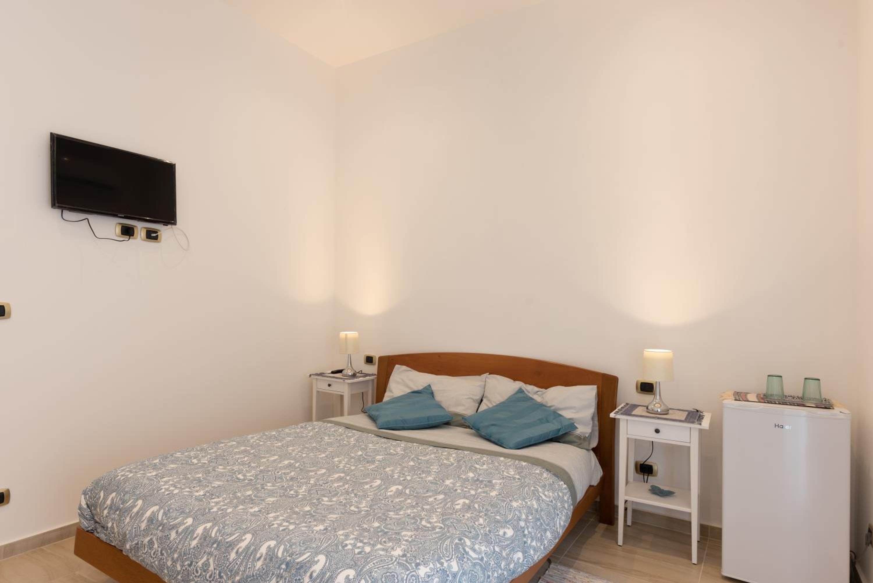 Double Room with Private External Bathroom