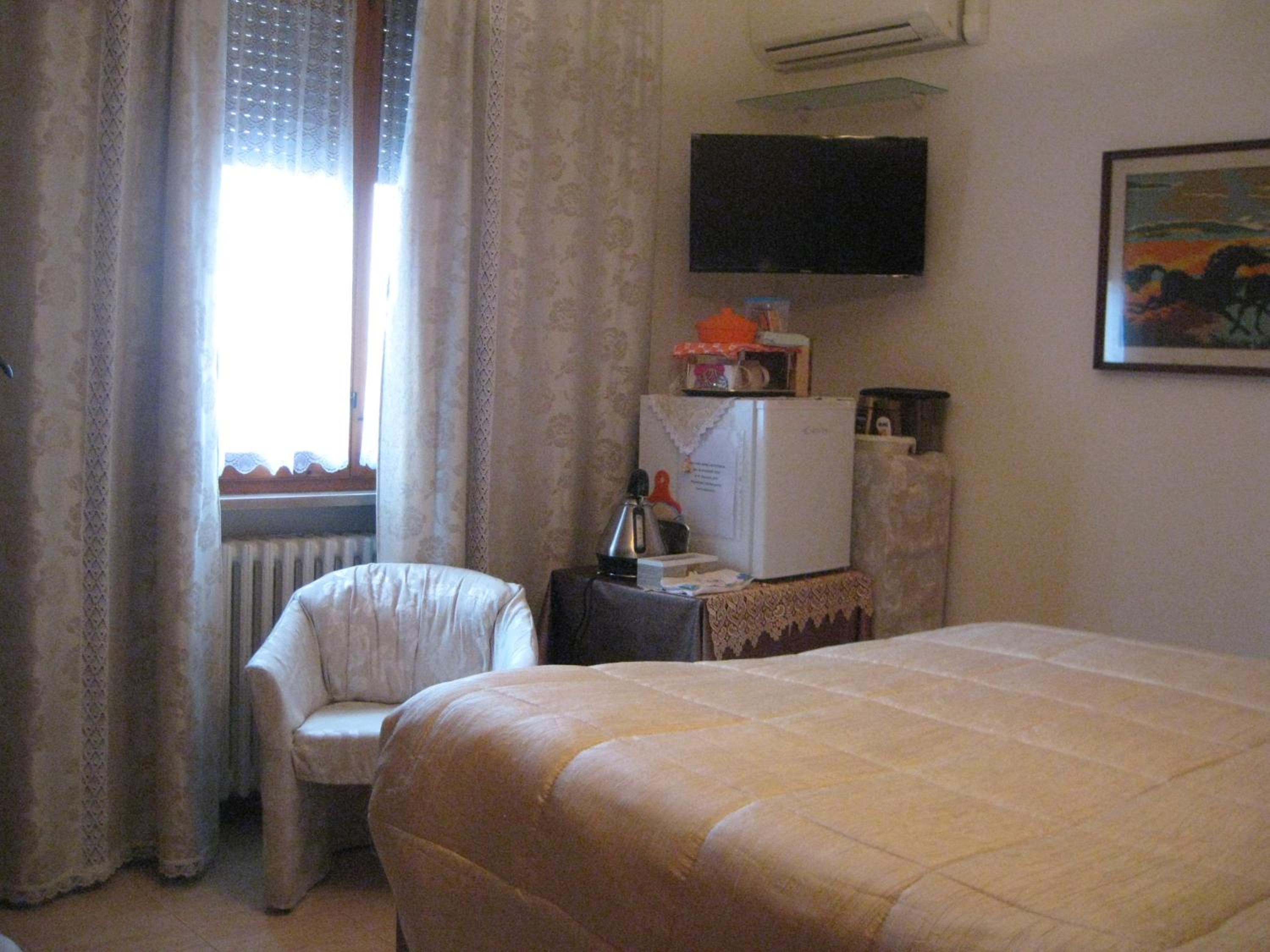 Standard Double Room photo 1