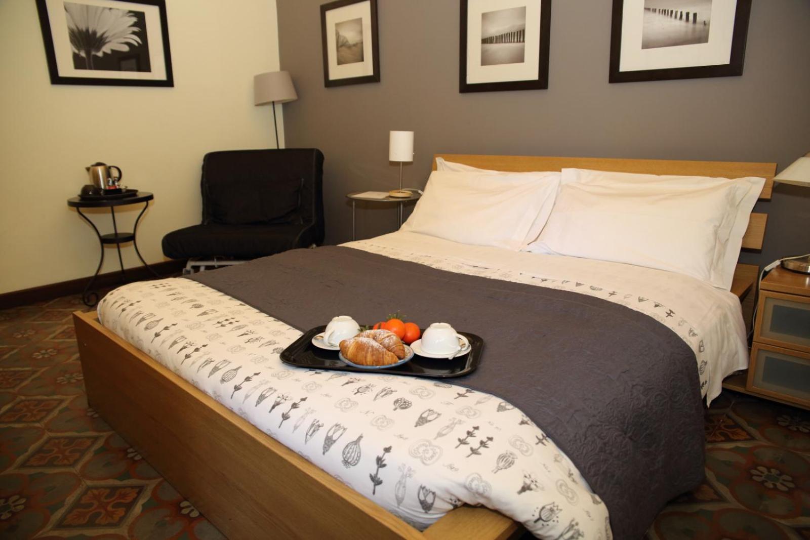 Double Room - Photo 20
