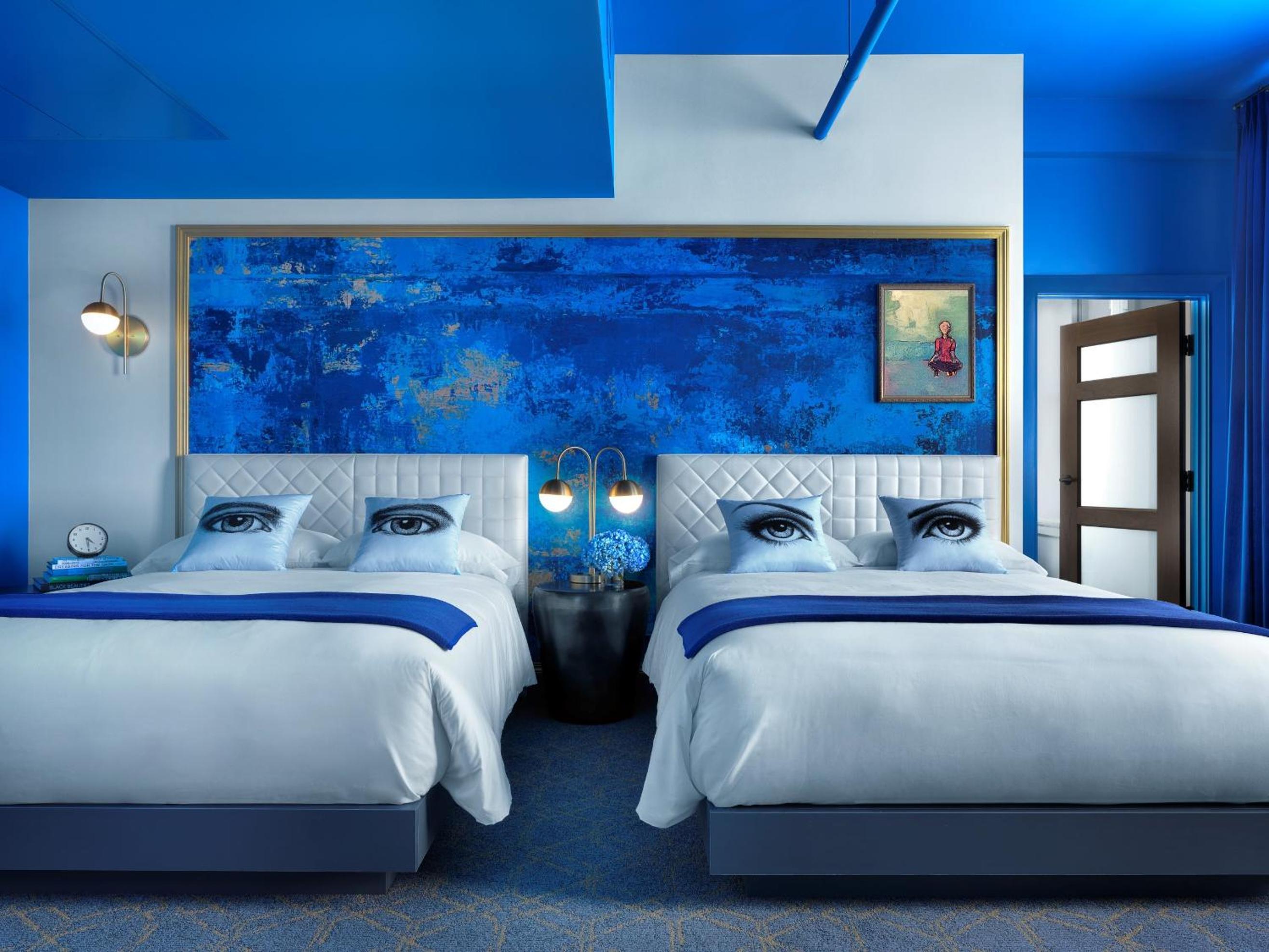 Accessible Double Queen Room - Photo 2