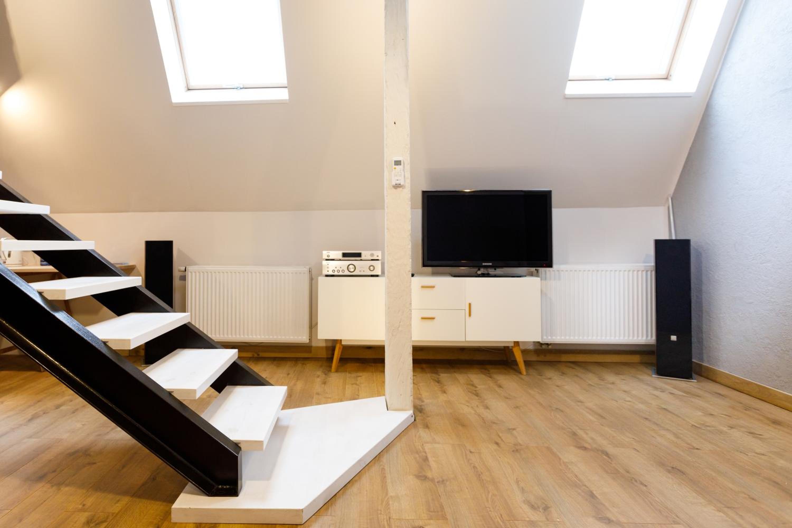 Two-Bedroom Apartment - Photo 17
