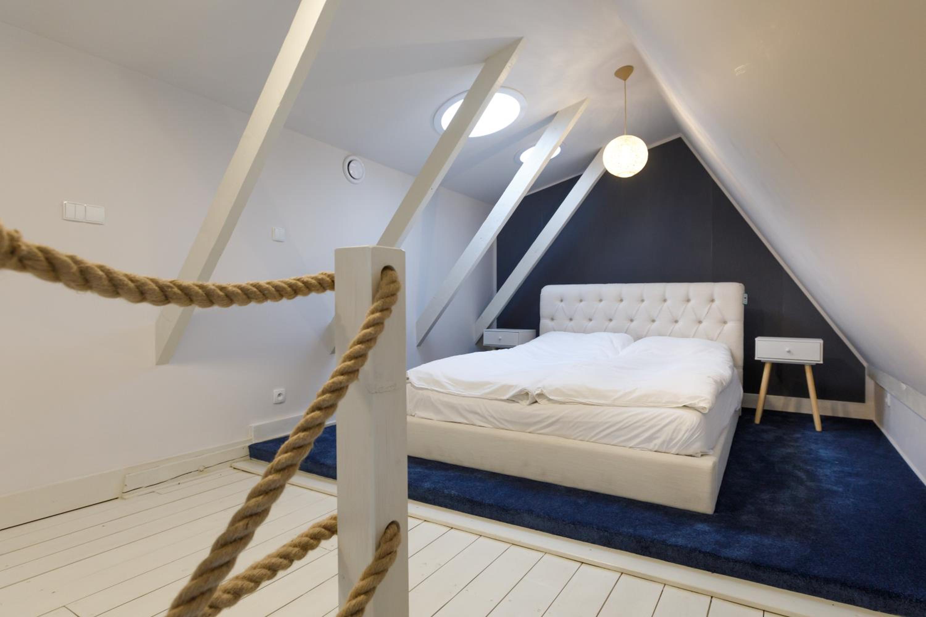 Two-Bedroom Apartment - Photo 7