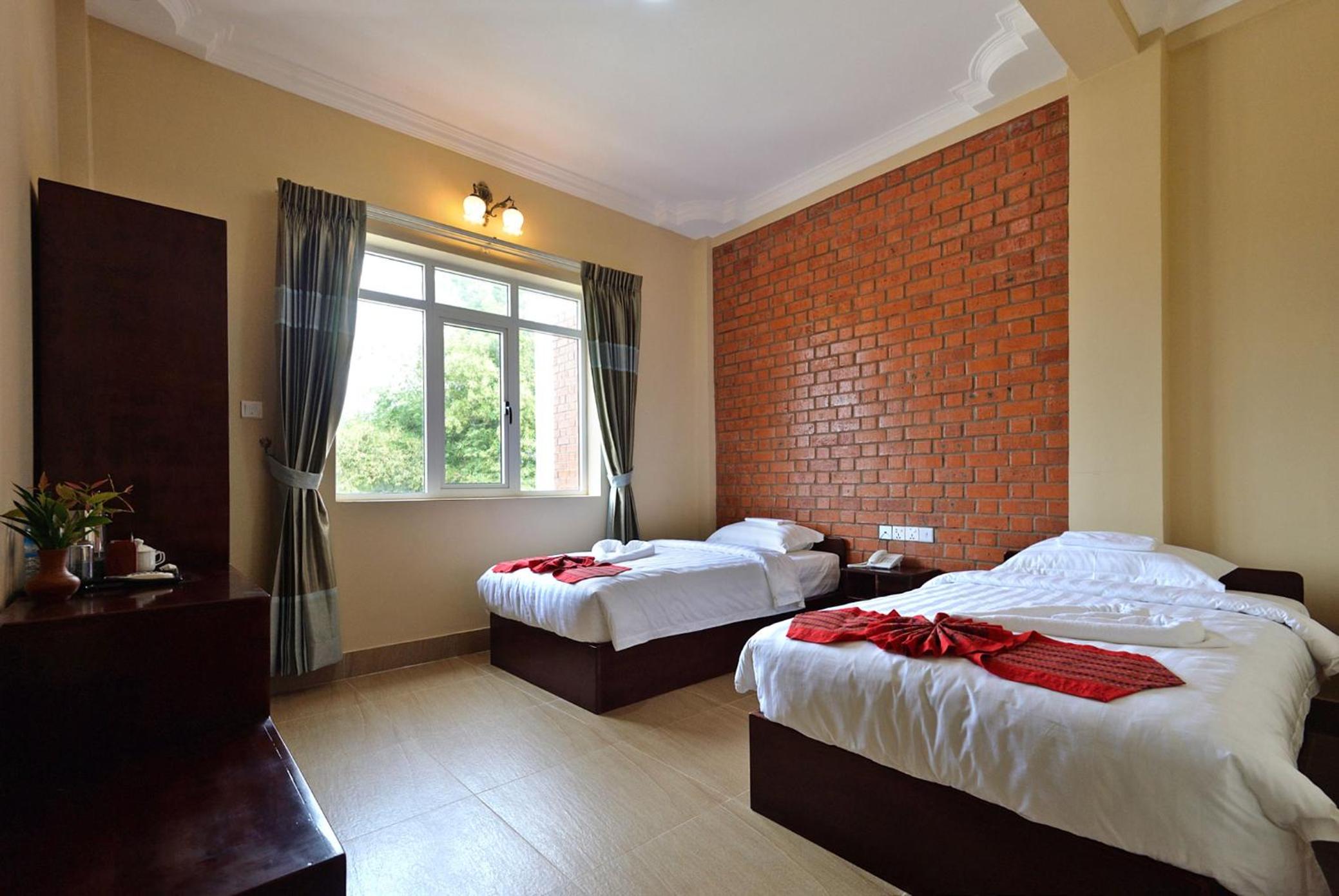 Superior Double or Twin Room photo 3