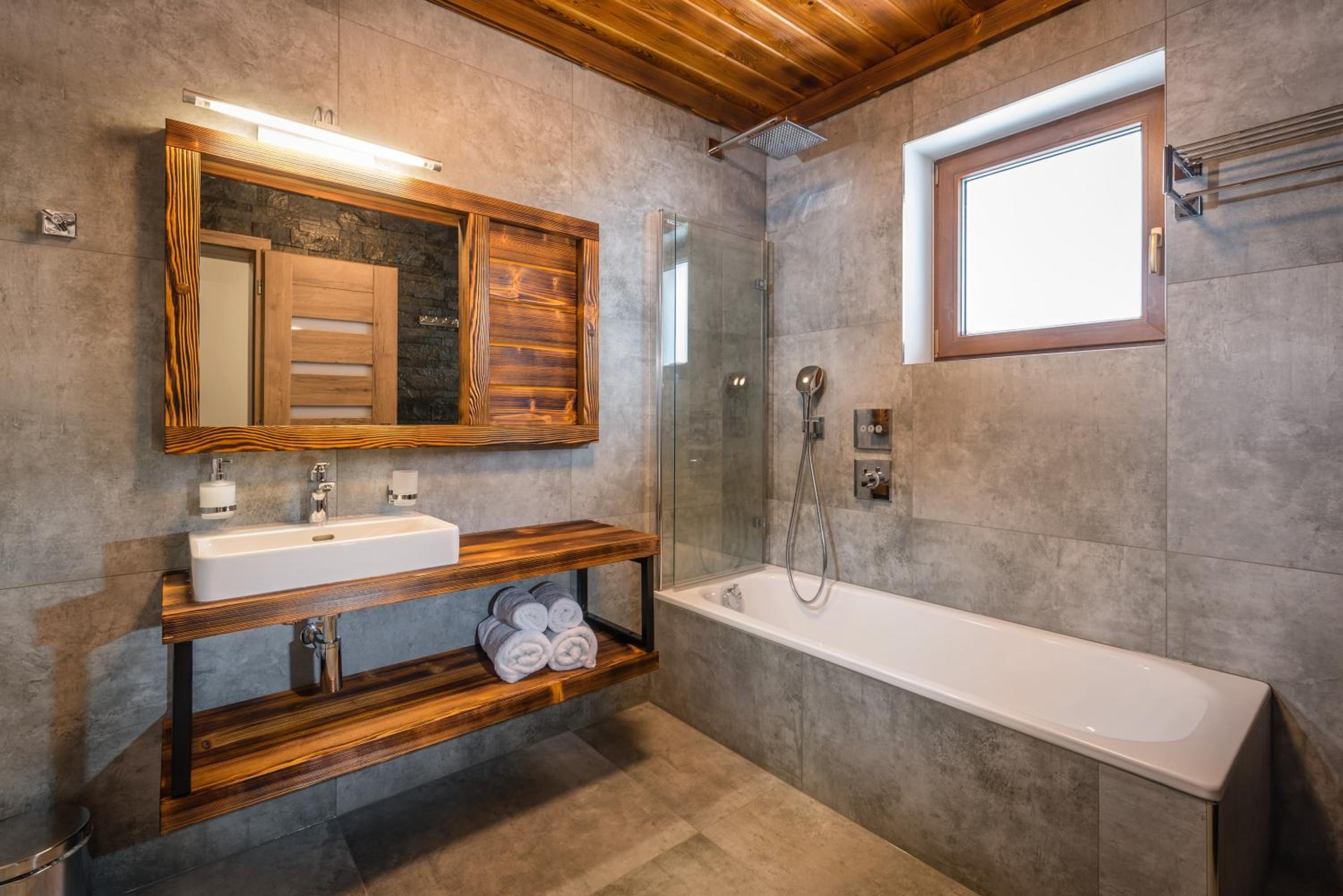 One-Bedroom Apartment - Photo 6