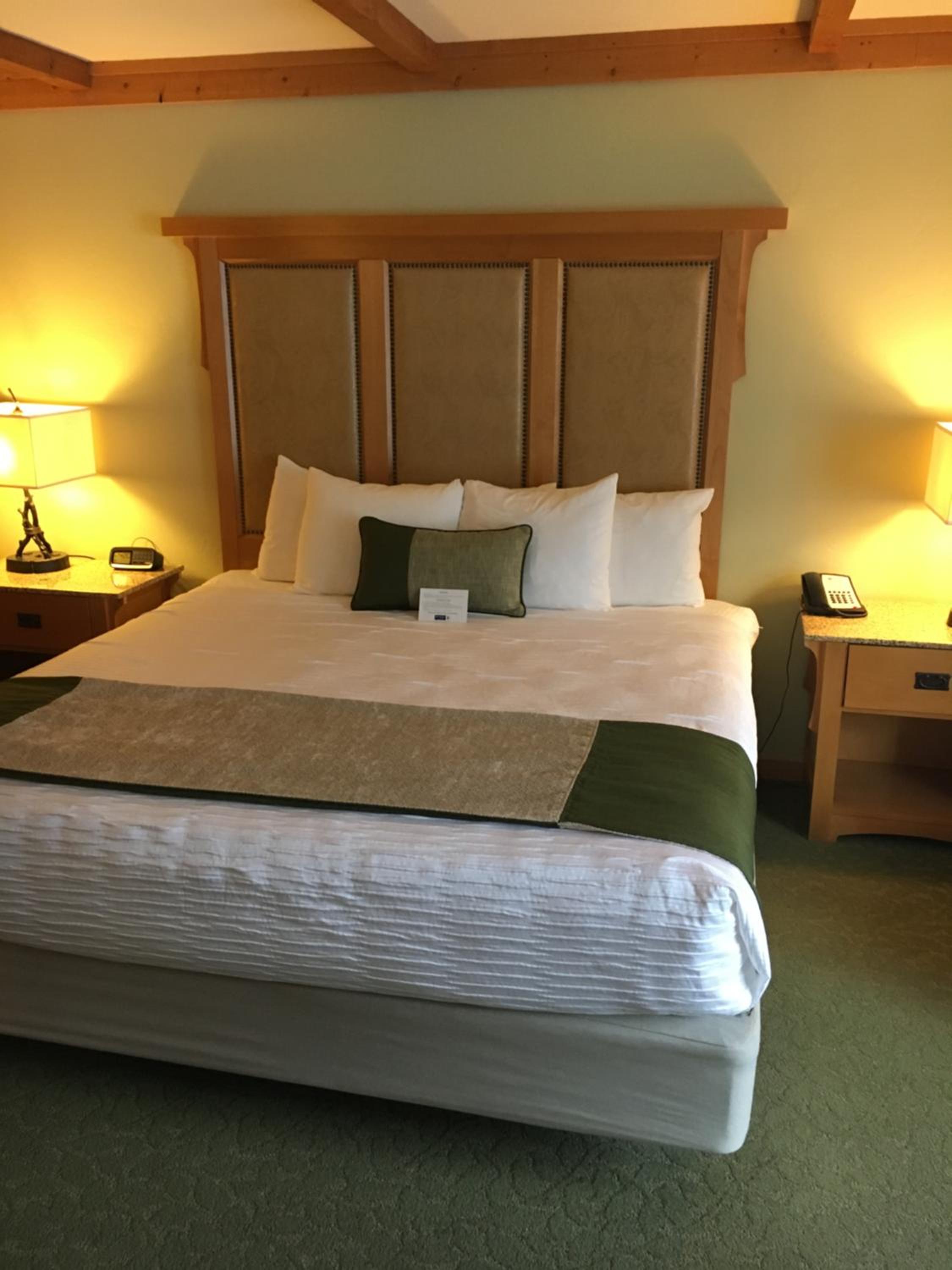 King Room - Non-Smoking - Photo 2