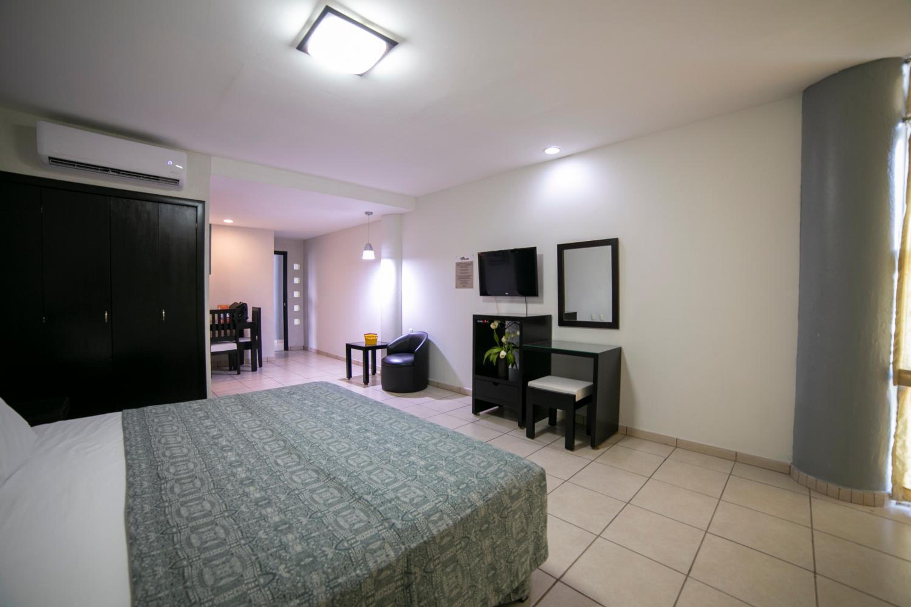 King Suite - Photo 1
