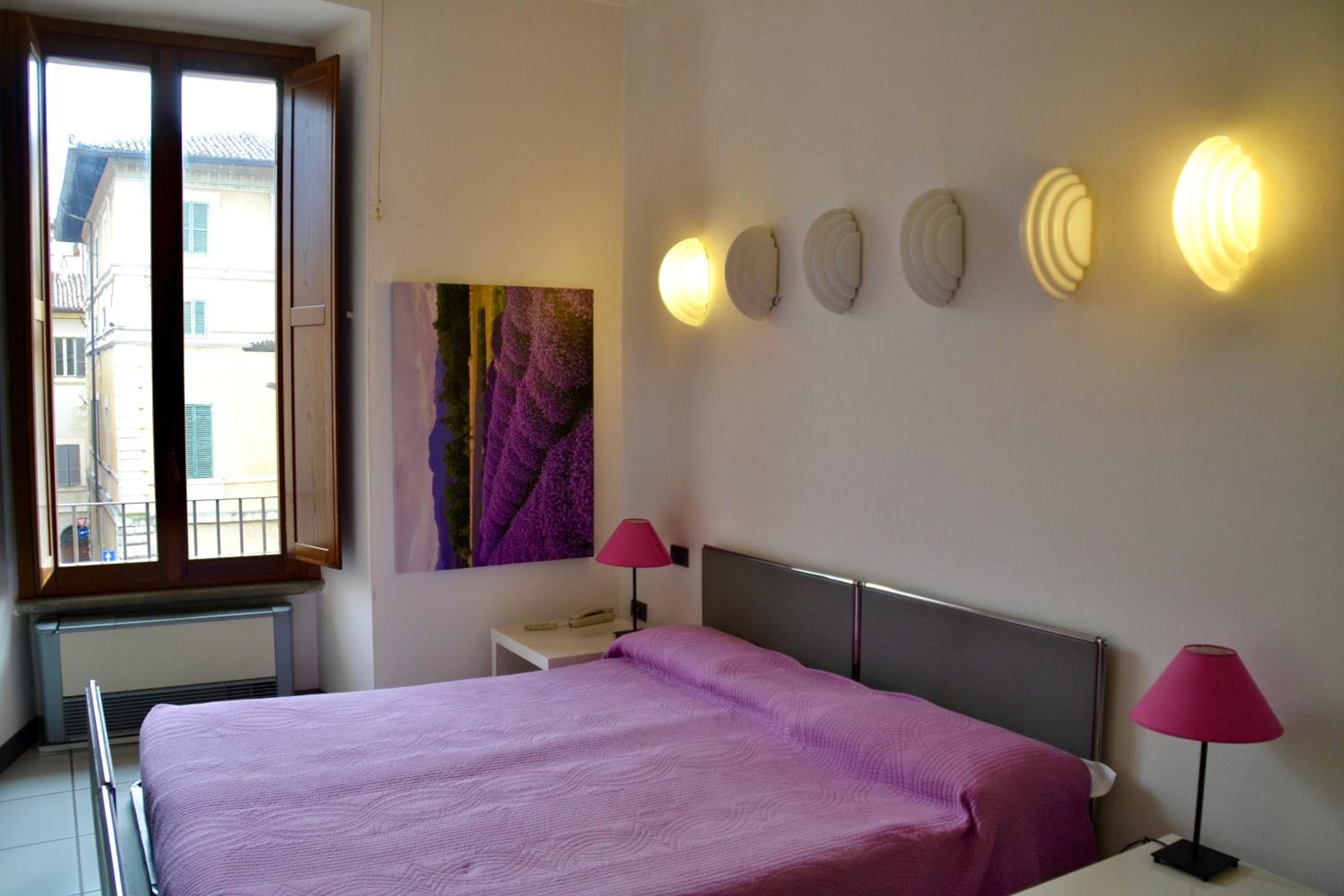 Double Room - Photo 5