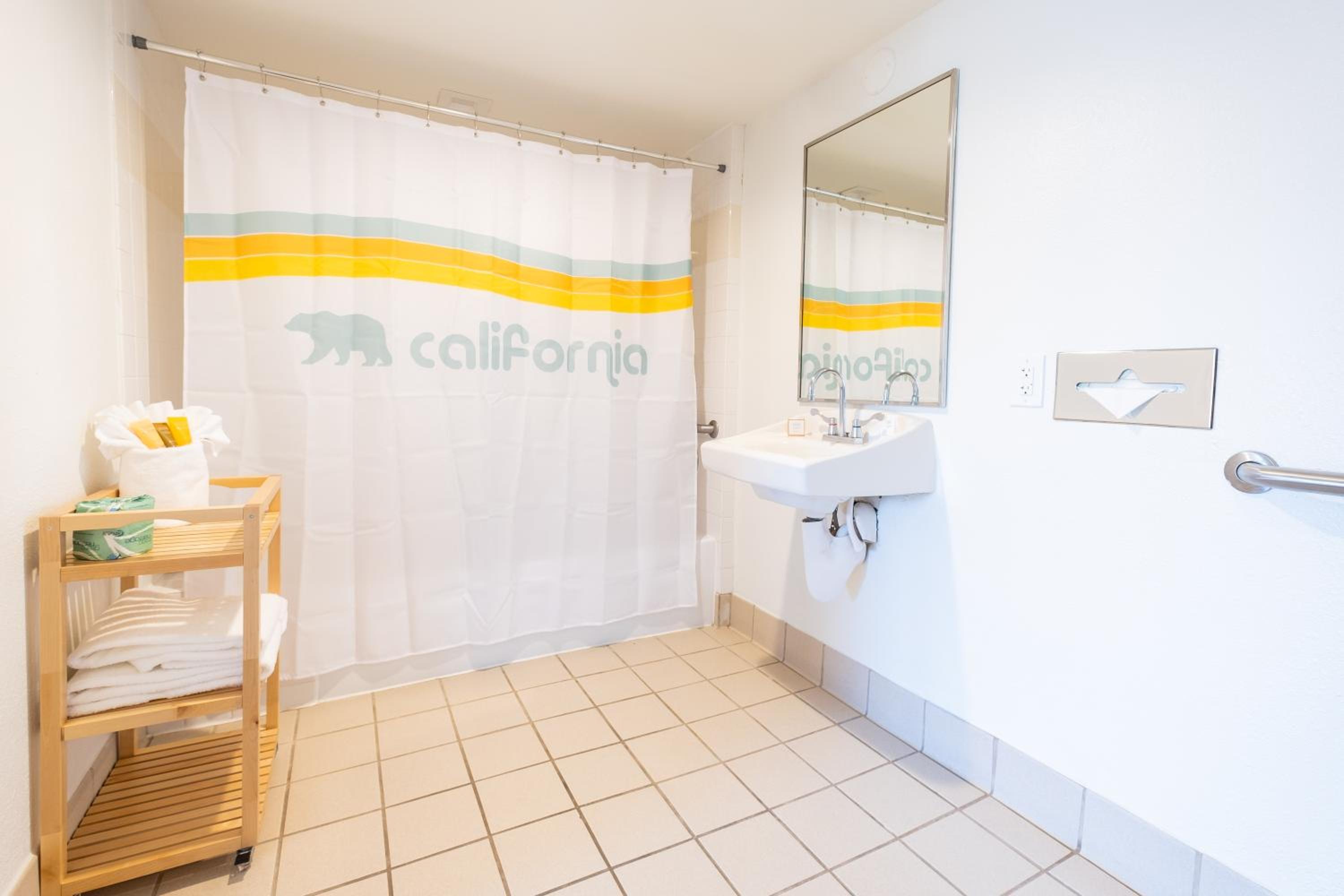 King Room - Disability Access - Photo 3