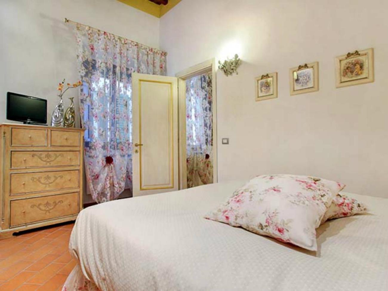 One-Bedroom Apartment (4 Adults) photo 2