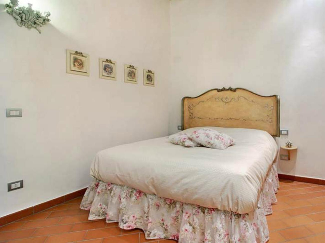 One-Bedroom Apartment (4 Adults) photo 3