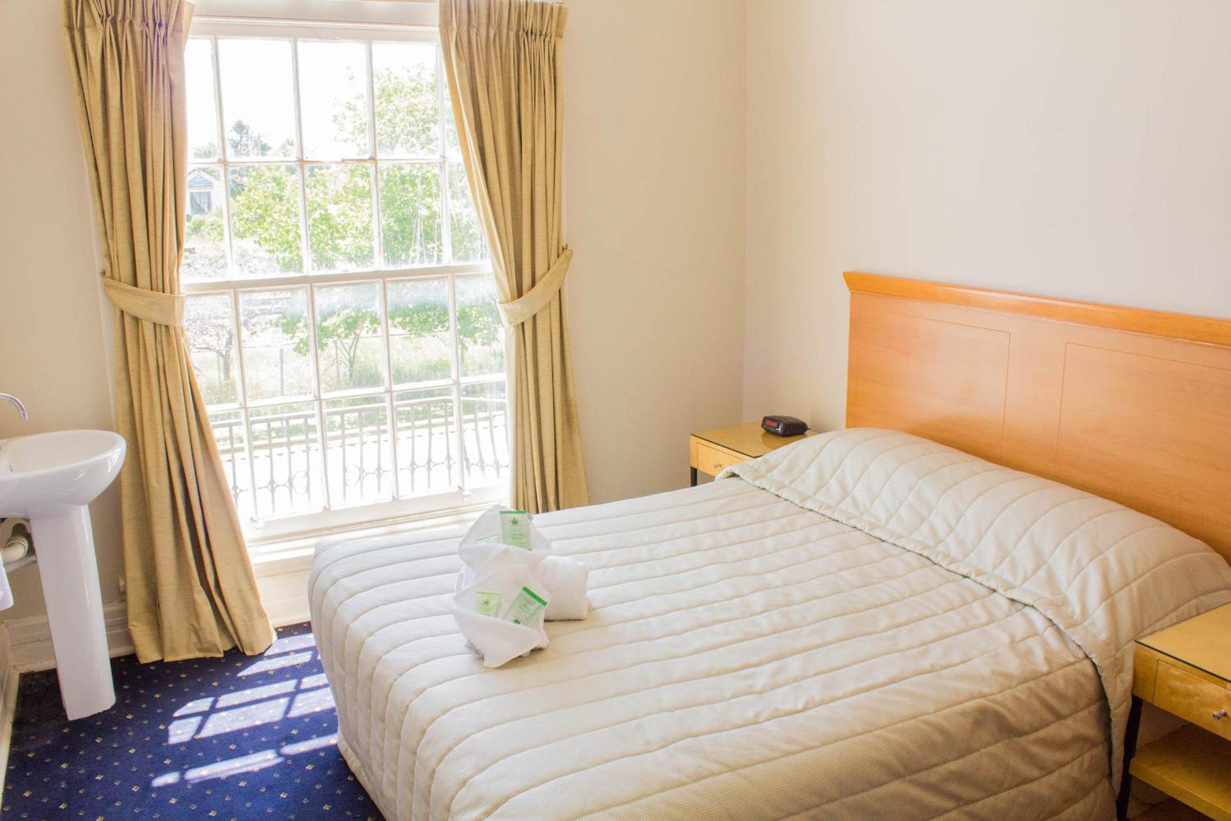 Double Room with Shared Bathroom photo 1