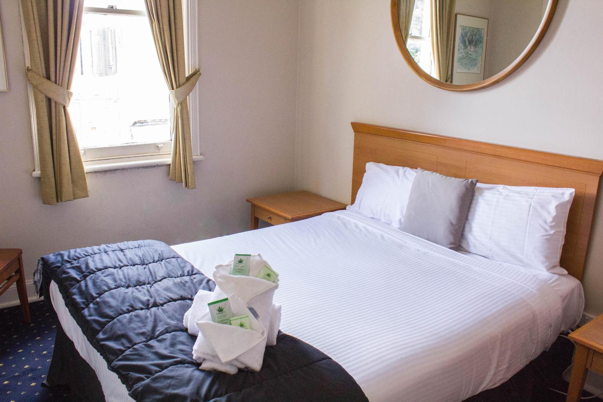 Double Room with Spa Bath photo 1