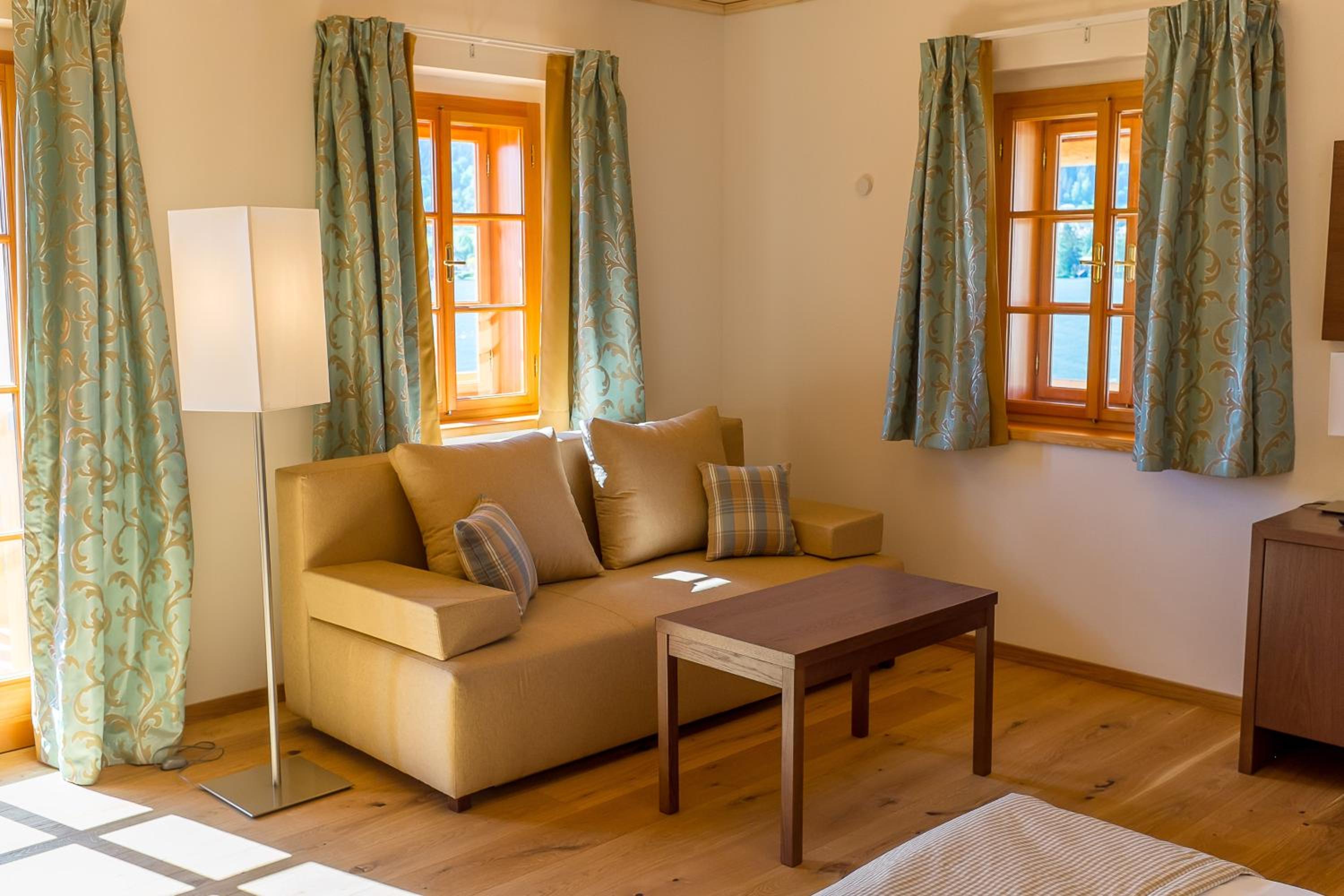 Junior Suite with Lake View photo 2