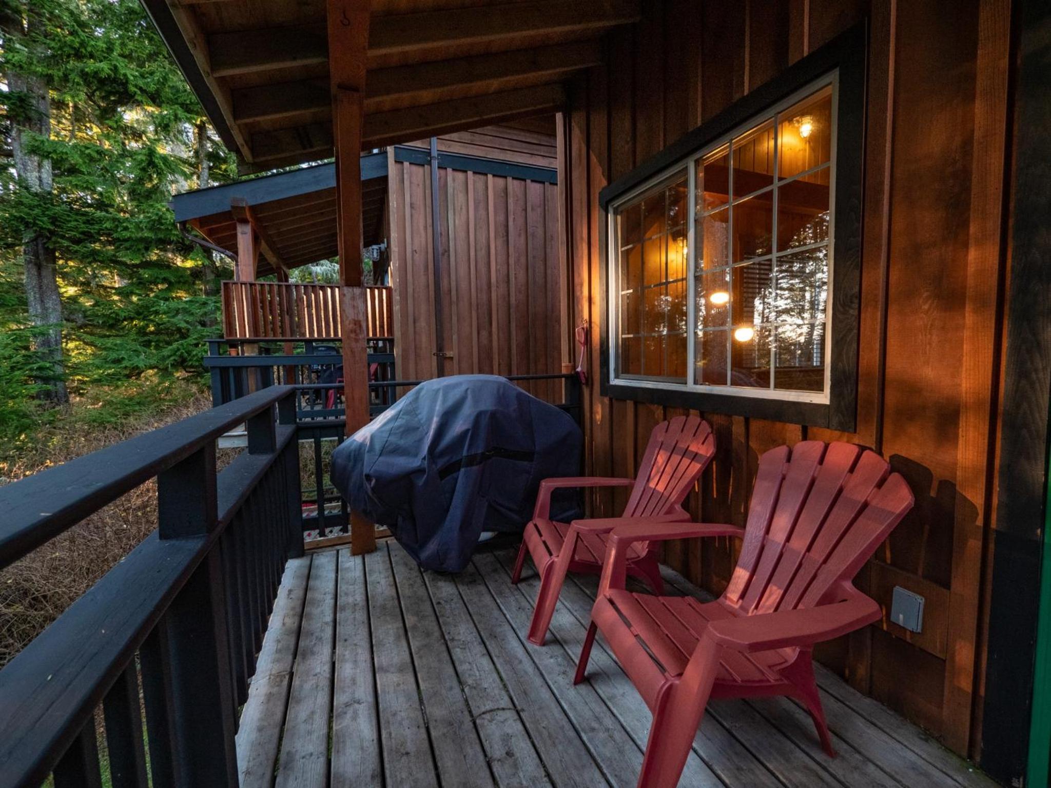 Cabin-Two-Bedroom(Rainforest) photo 2