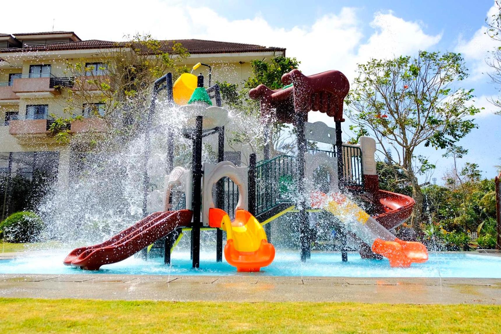 Premier Family Room with Free Activities - Photo 4