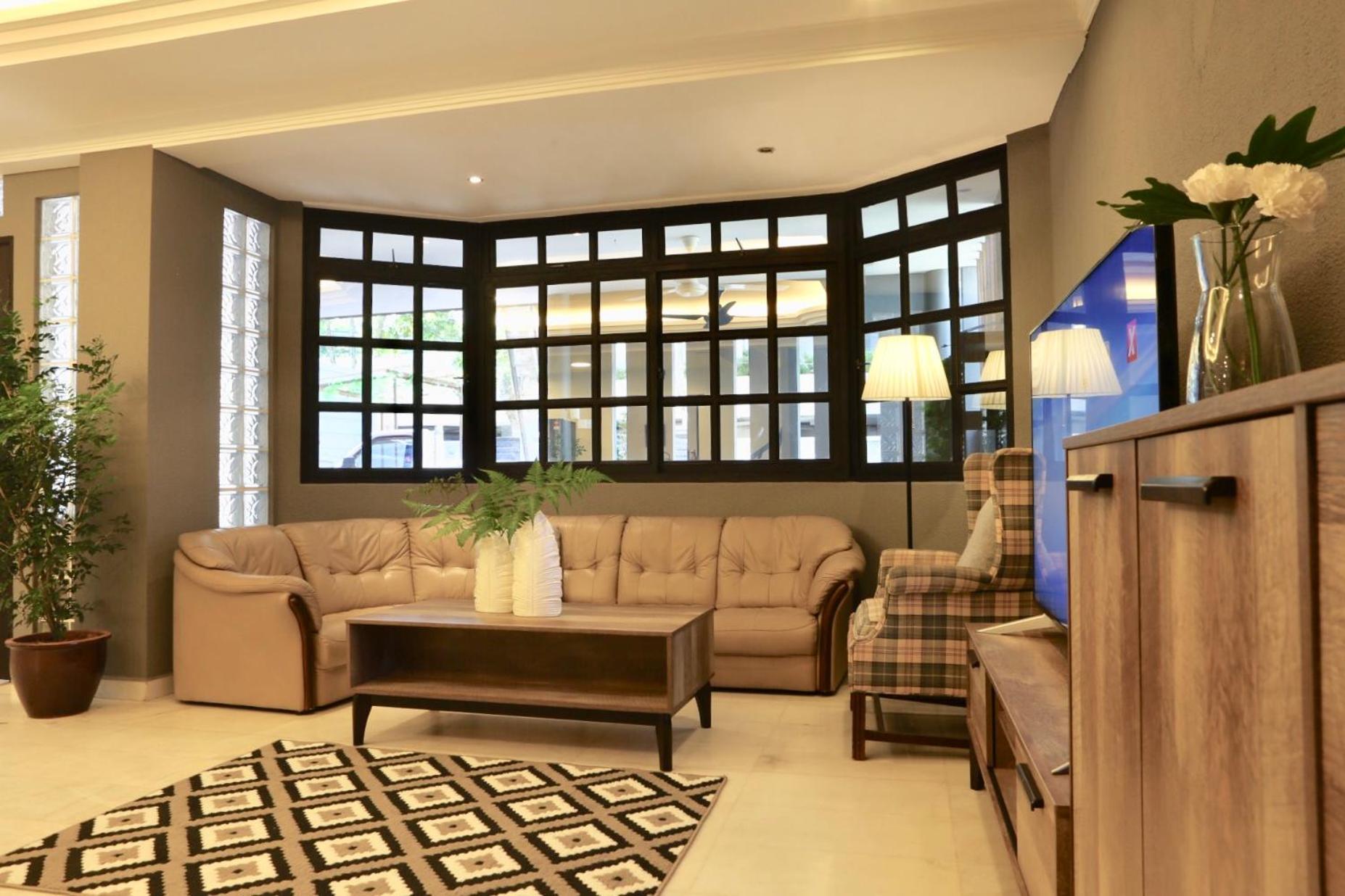 Villa photo 2