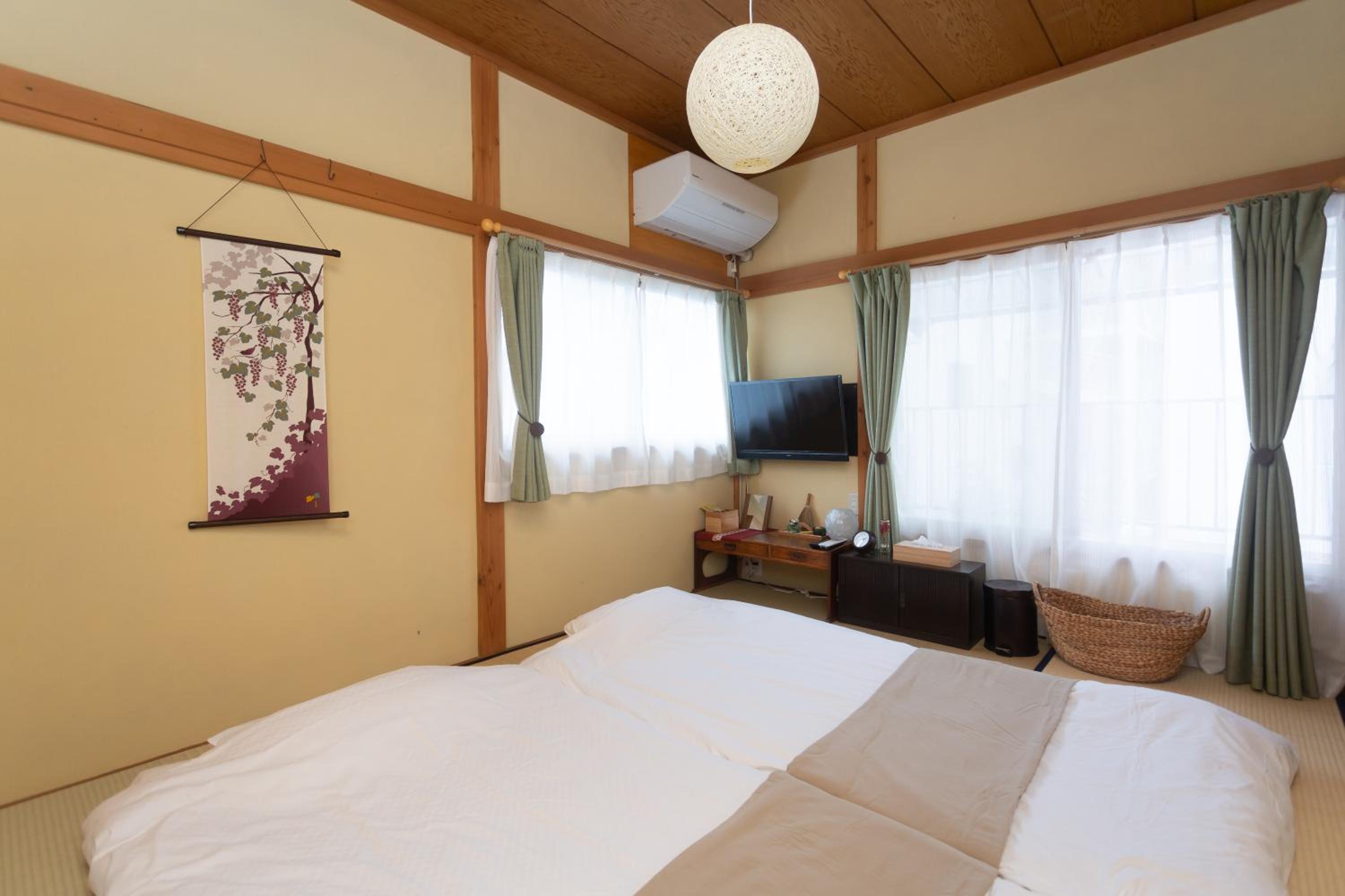 Economy Triple Room - Photo 1