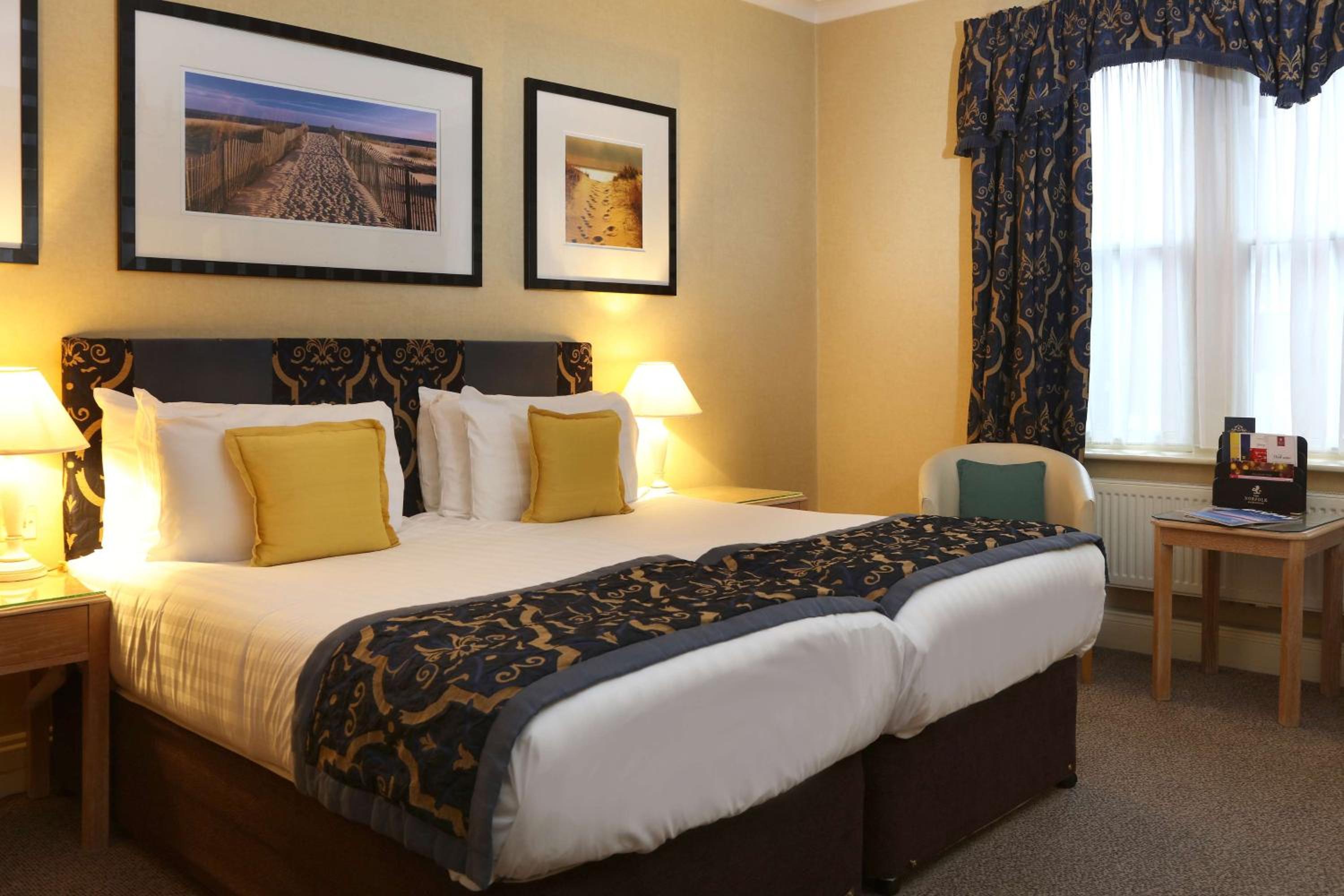 Standard Twin Room photo 1
