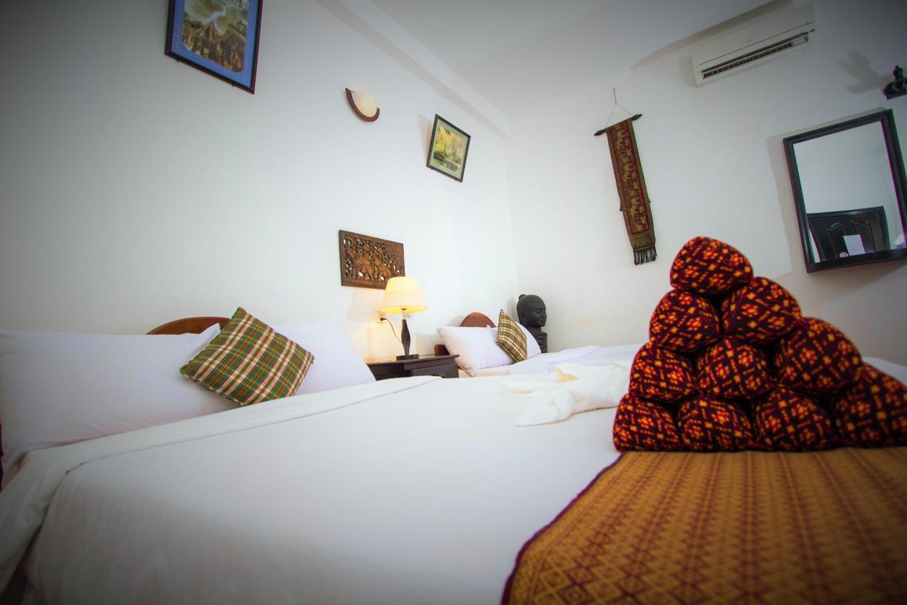 Deluxe Twin Room with Balcony Garden View