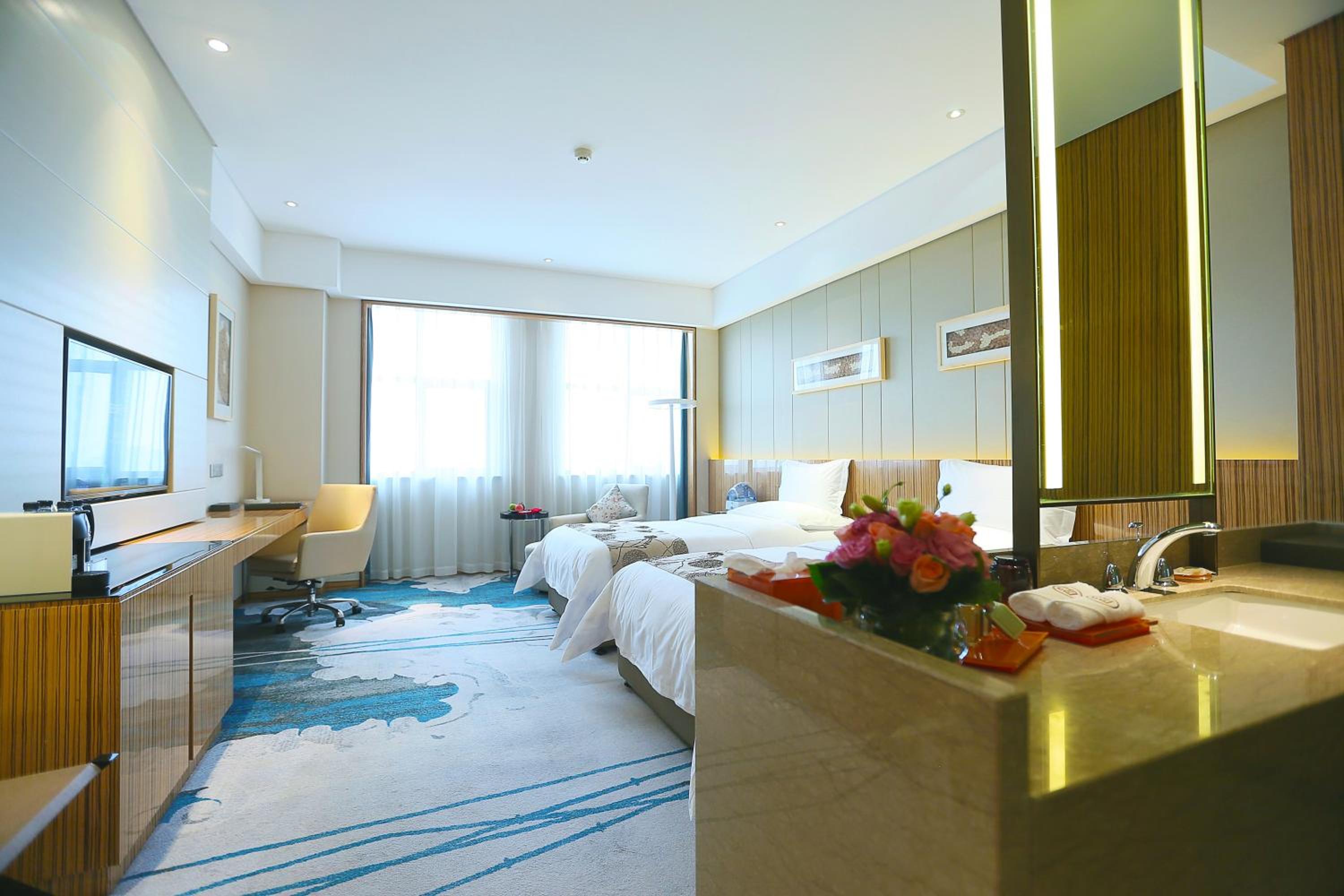 Deluxe Twin Room (With 2 Breakfast) photo 1