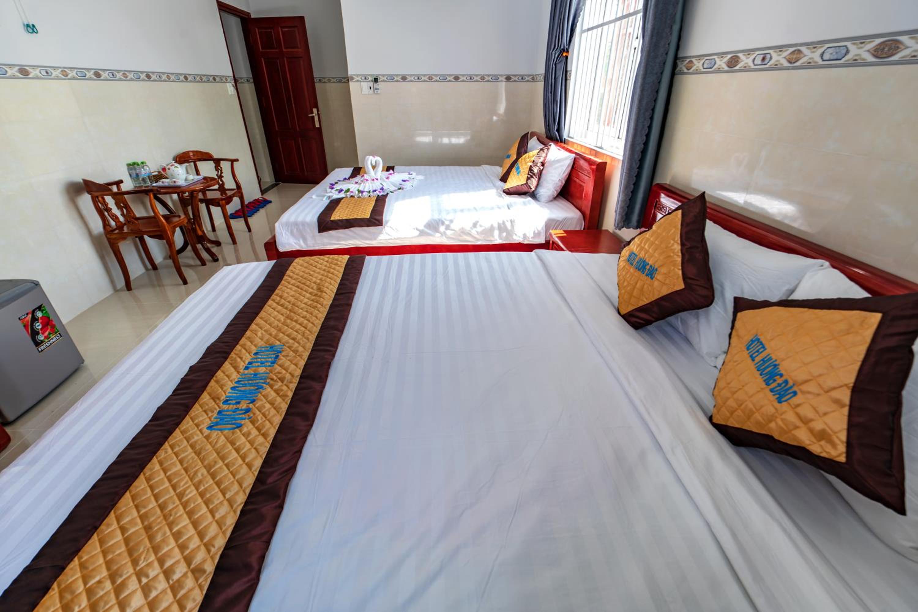 Quadruple Room with Mountain View photo 2
